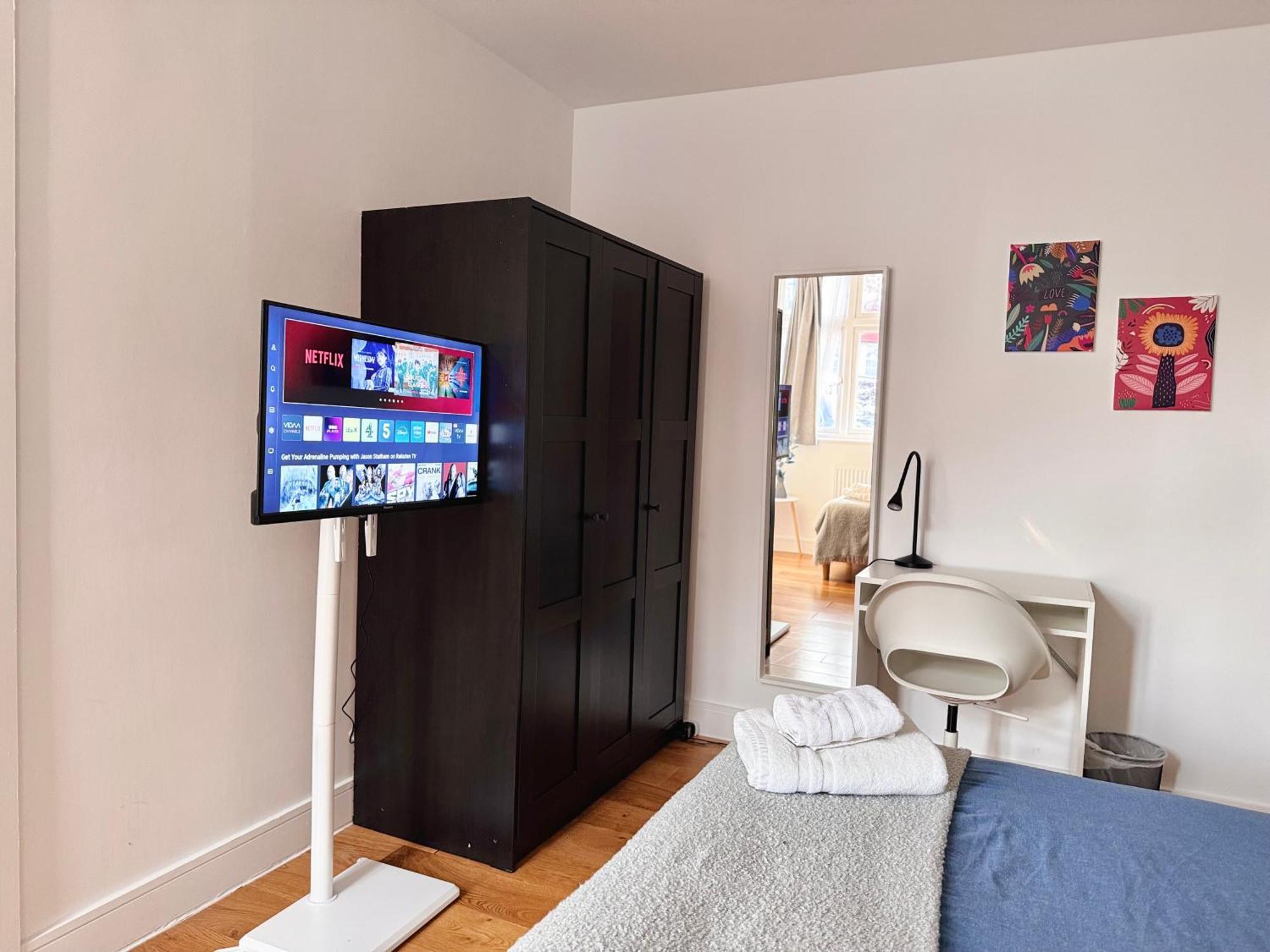 En-suites With Free Parking 30min To Gasthof London