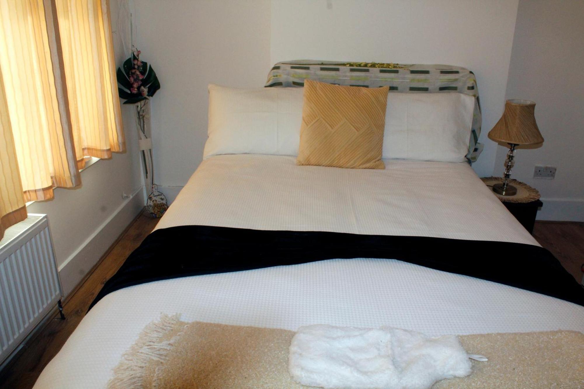Earlycheckin Spacious House W Parking In Vakantiehuis