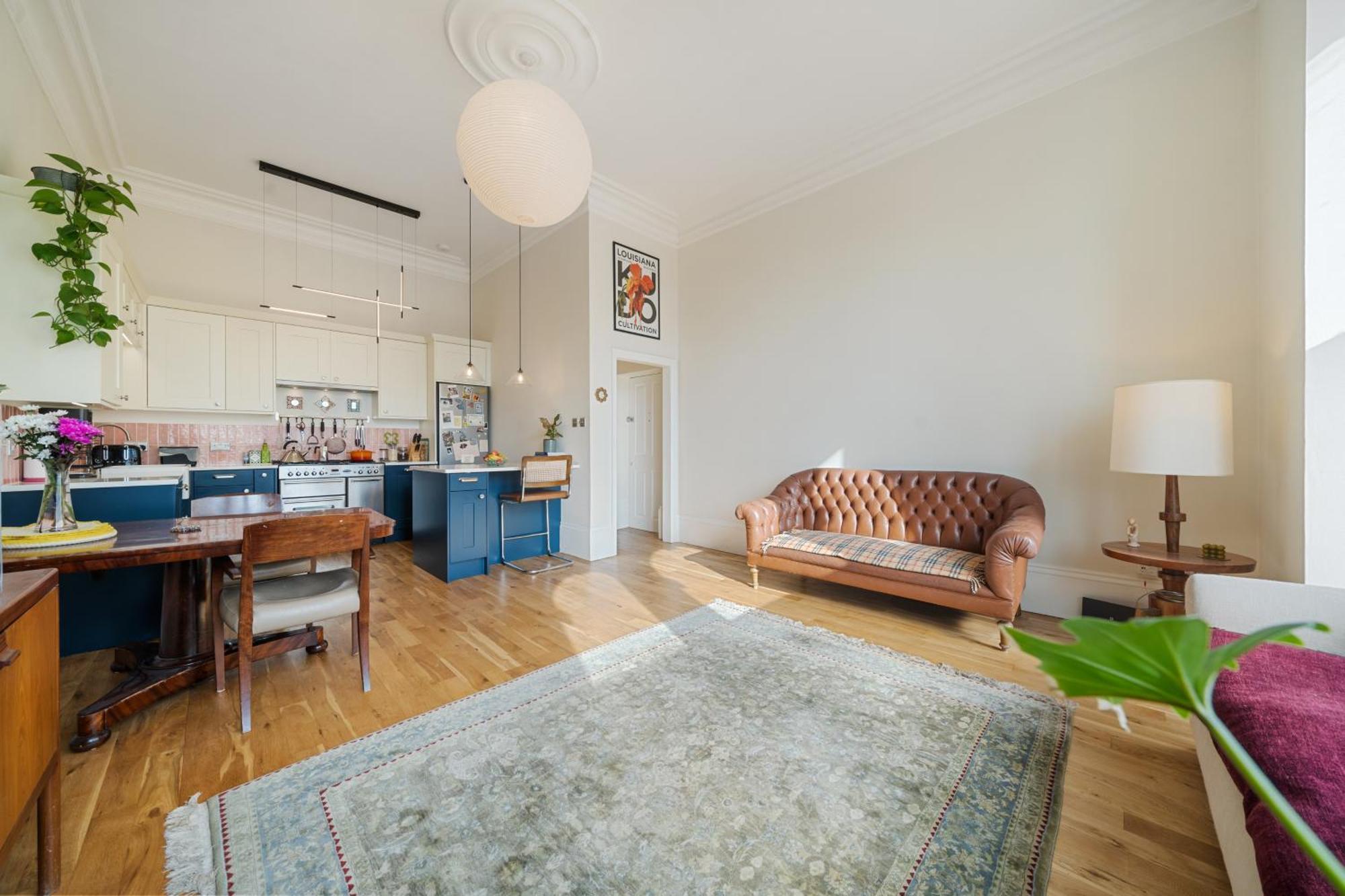 Spacious & Luxurious 2-bedroom Edwardian Appartement *