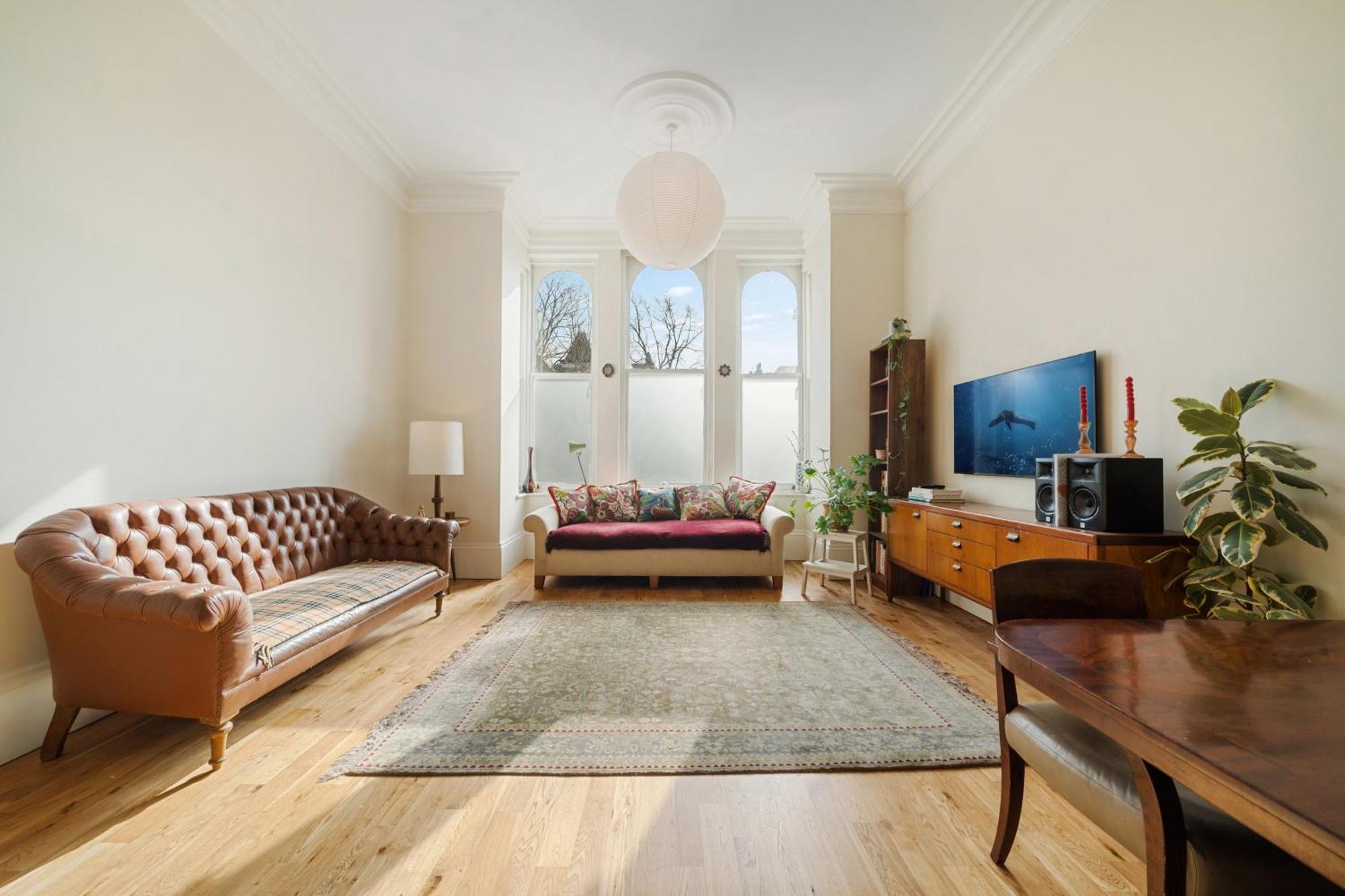 Spacious & Luxurious 2-bedroom Edwardian Londres