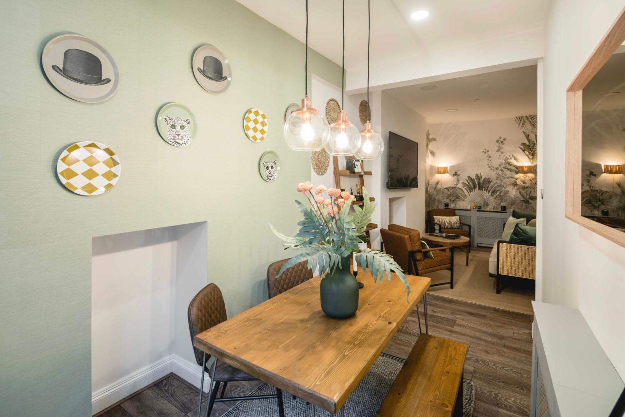 Flat Near By Kensington Olympia Exhibition-2 Bedroom Appartement