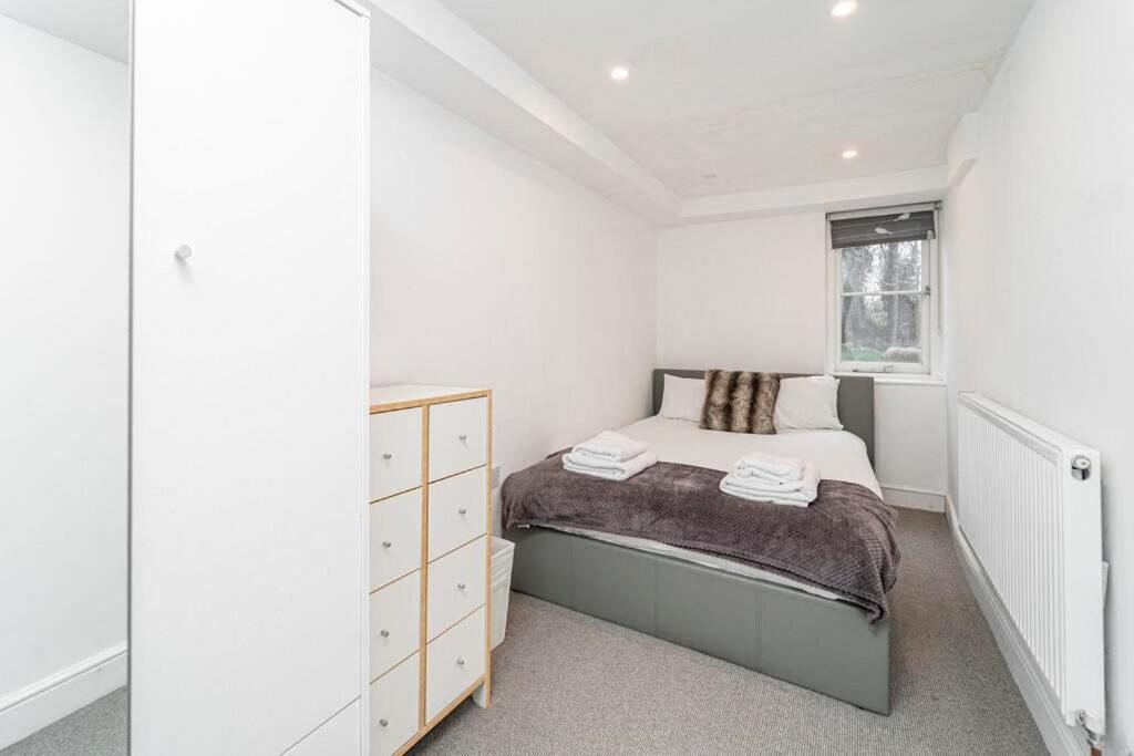 Stunning Flat With Amazing Garden Lägenhet London