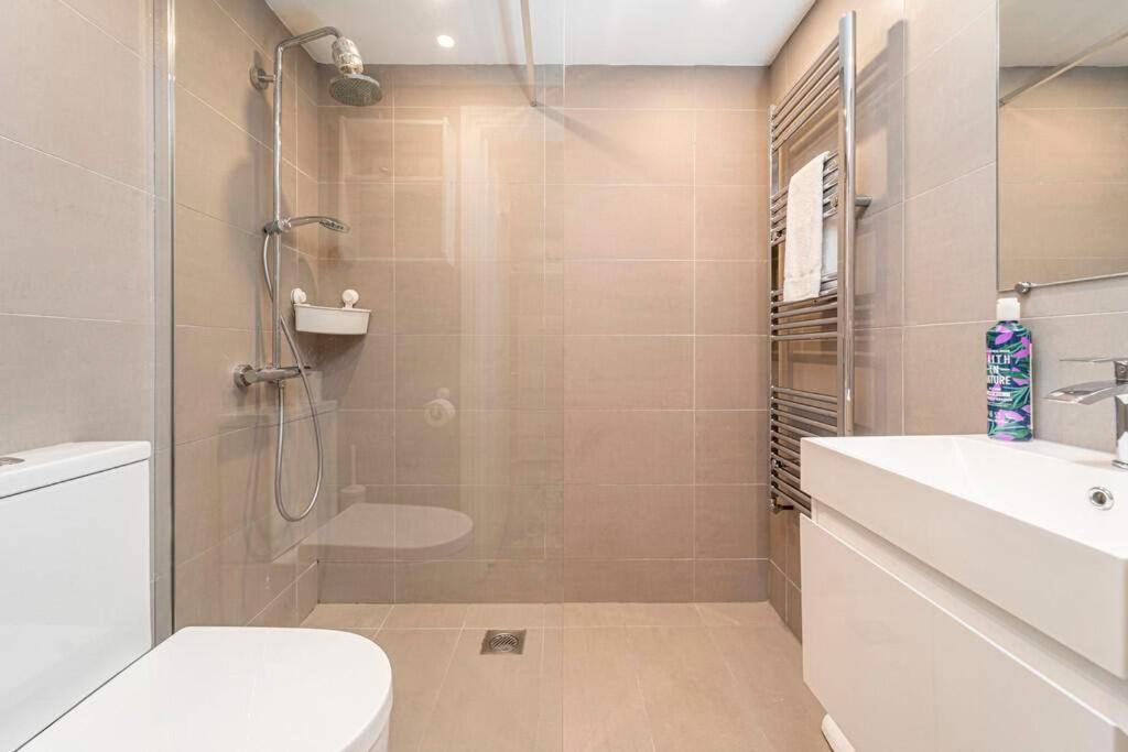 Lägenhet Stunning Flat With Amazing Garden London