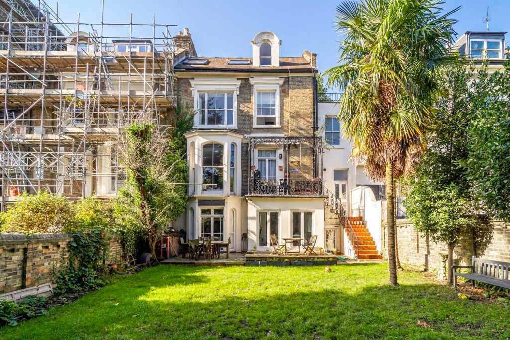 Stunning Flat With Amazing Garden Lägenhet *