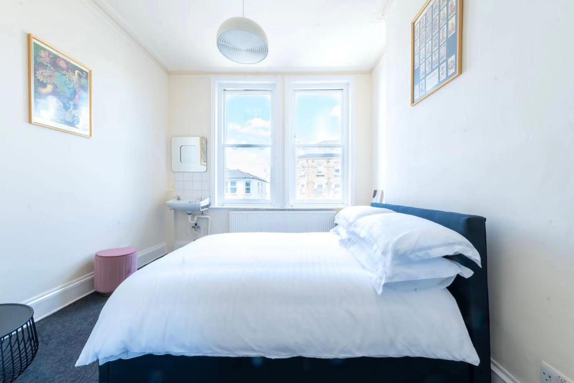 Newly Refurbished Double Camden Town Apartment *