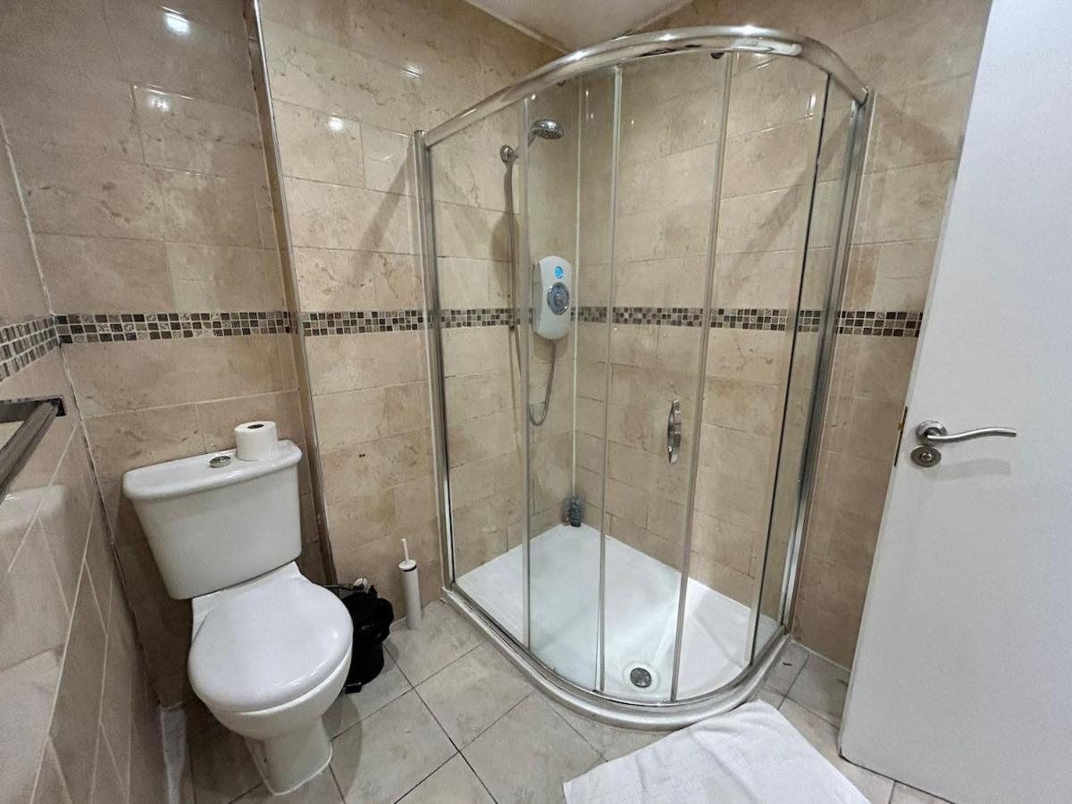 One Bedroom Flat Victoria Londra