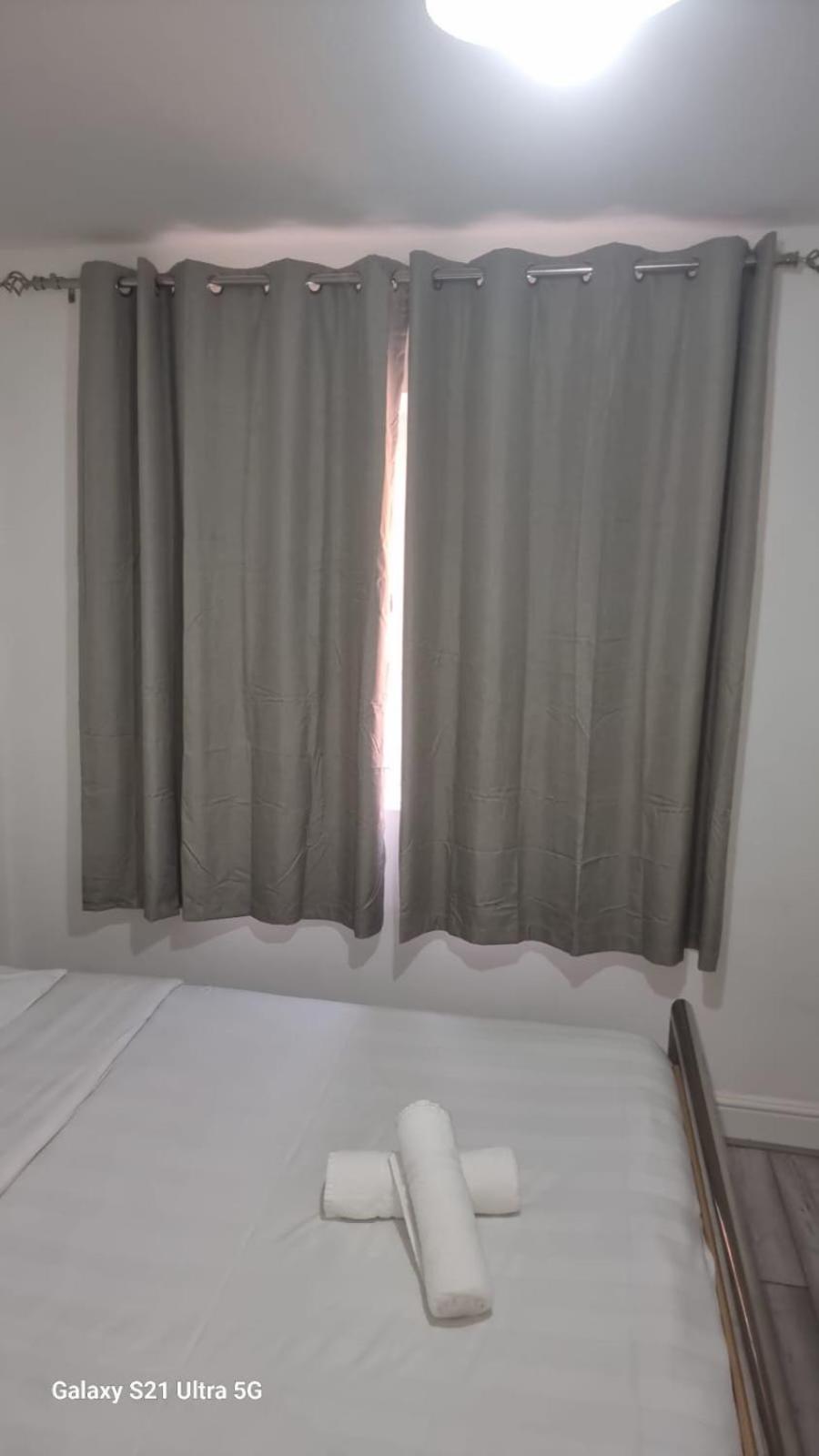 R J 2 Bedroom Lägenhet *