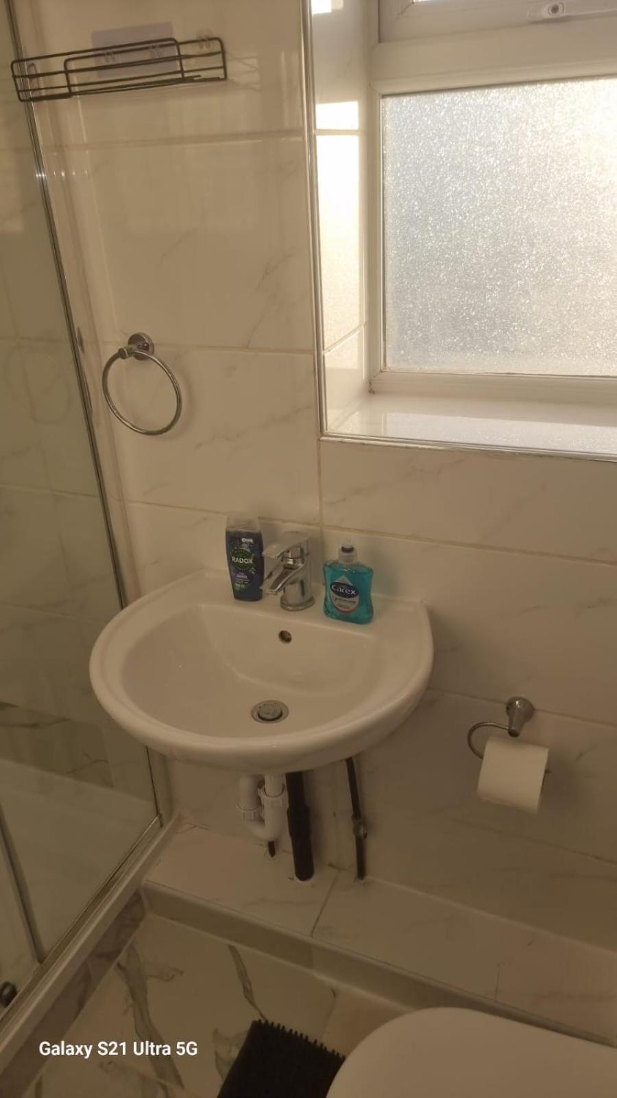 Lägenhet R J 2 Bedroom London