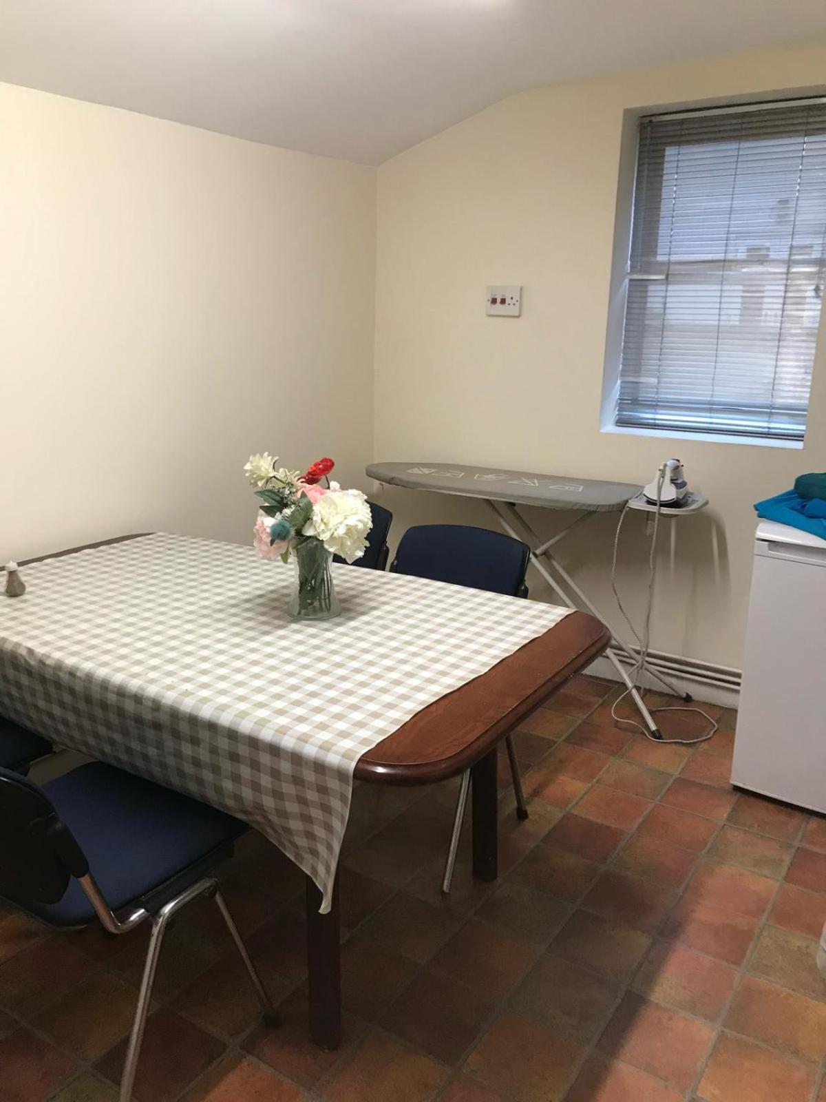 881-2ndfloor-fokr Rum i privatbostad