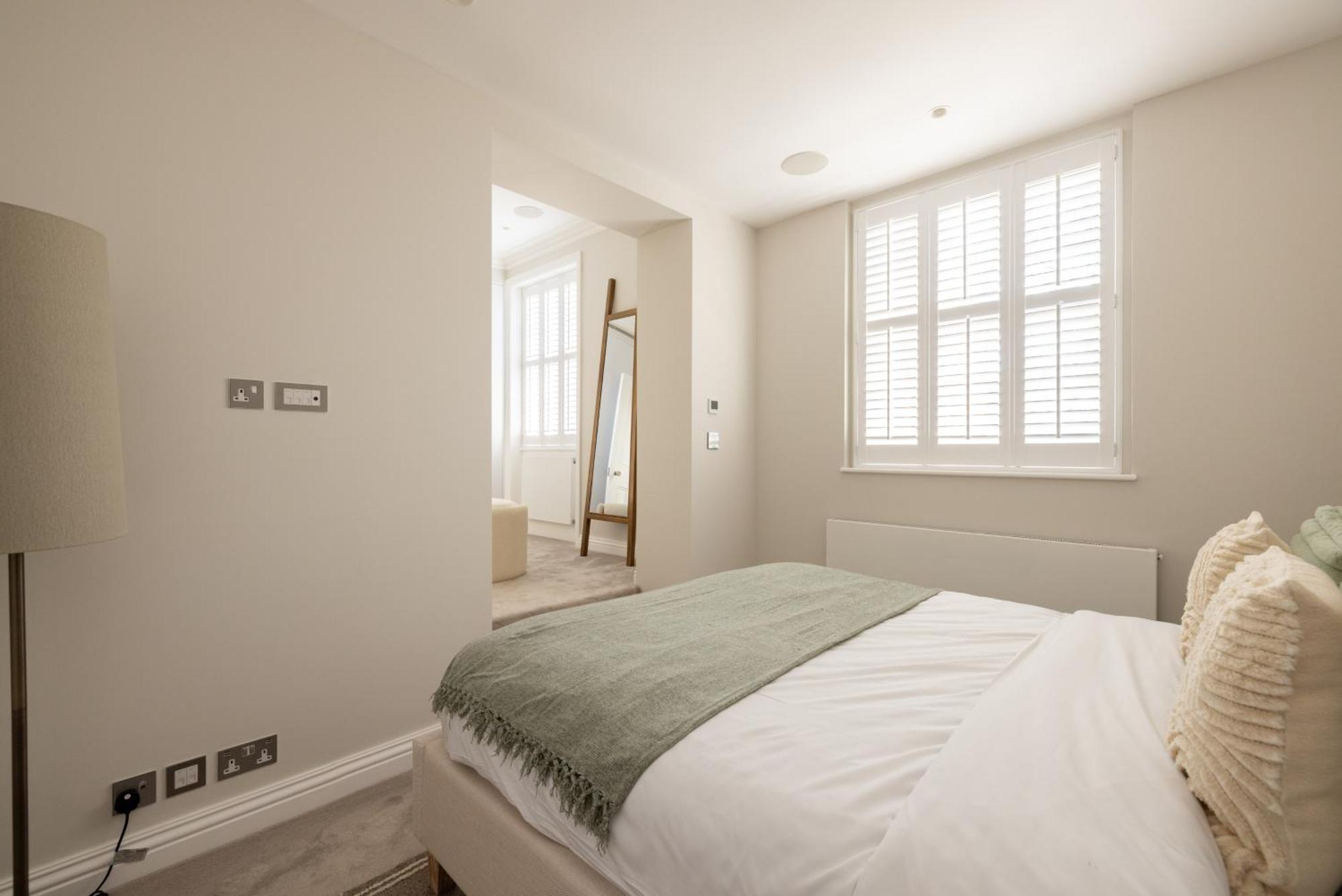 The St John's Wood Hideout - 5bdr With Garden Apartment *