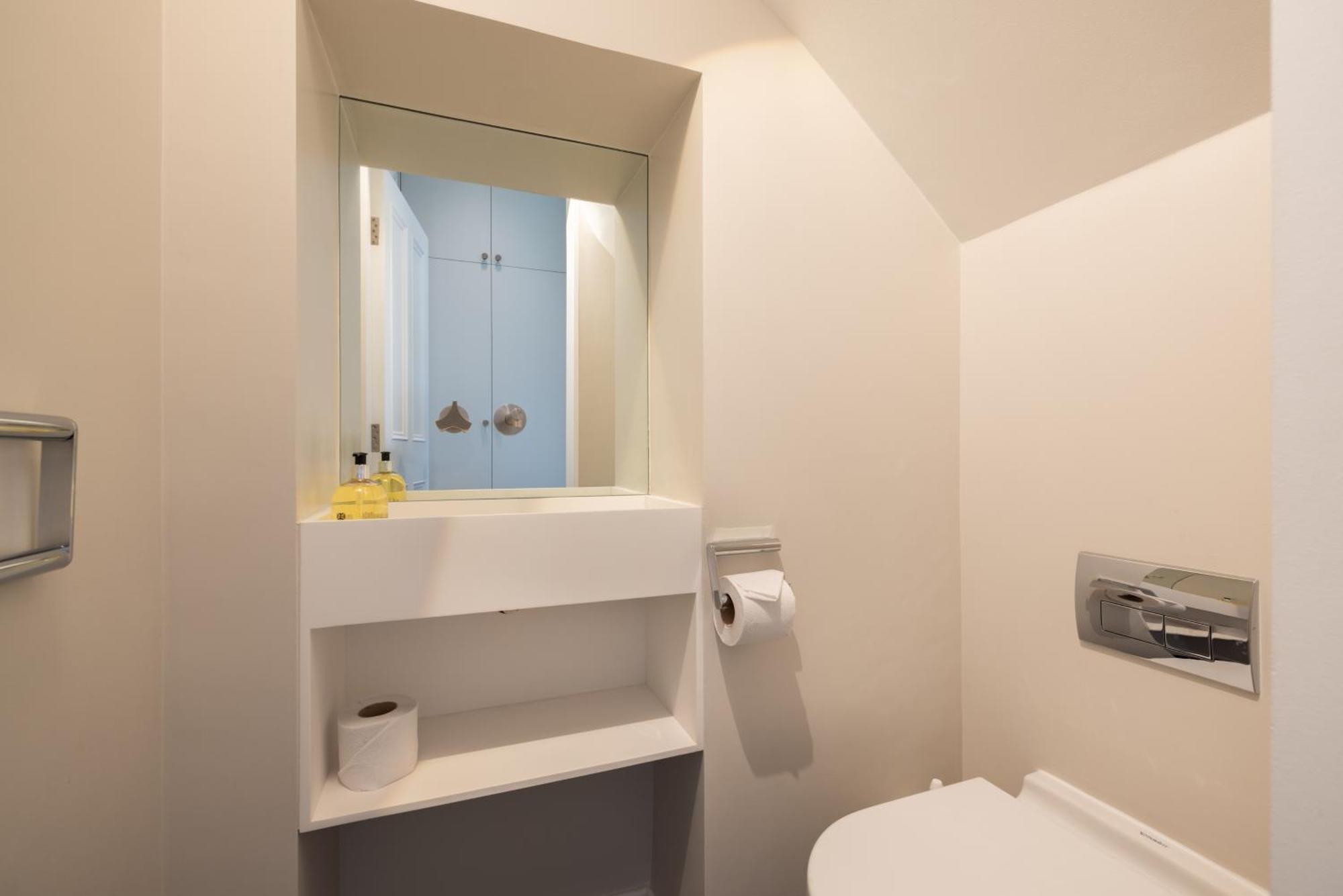 The St John's Wood Hideout - 5bdr With Garden Apartment London