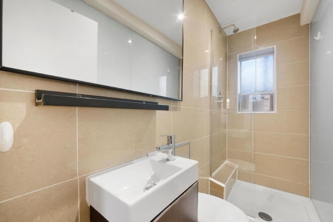1 Bedroom W Terrace * Londra
