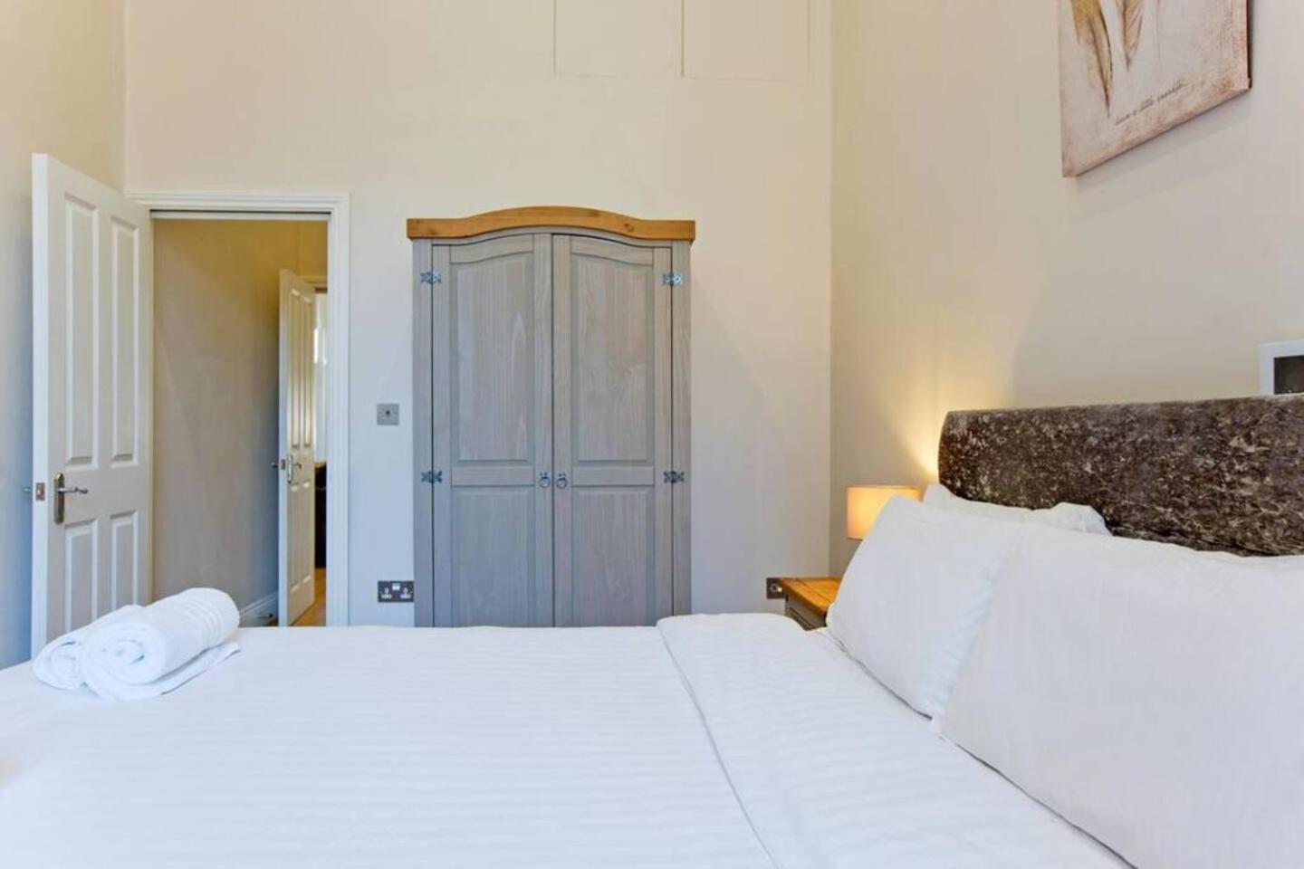 Lejlighed 1 Bed Kensington Cromwell Flat With Balcony Number 4