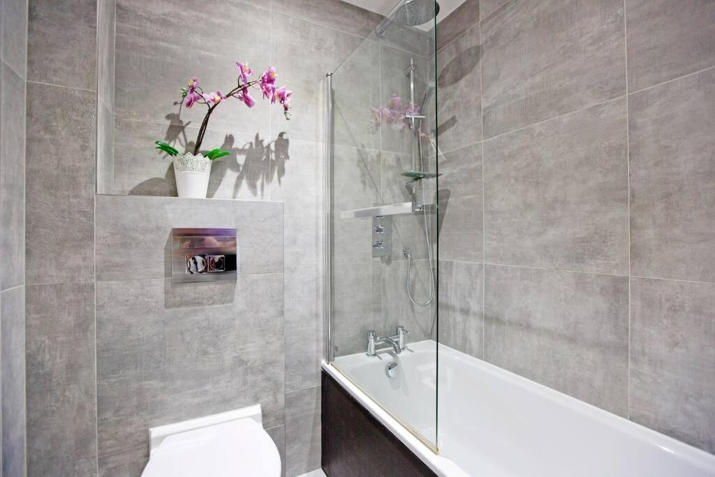 1 Bed Kensington Cromwell Flat With Balcony Number 4 Lejlighed *
