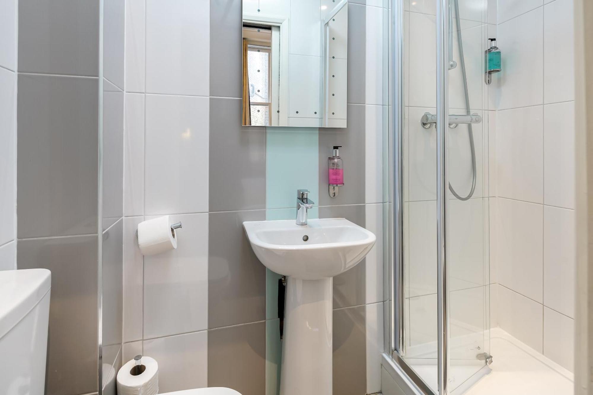 Oyo Bakers Hotel London Victoria 3* London