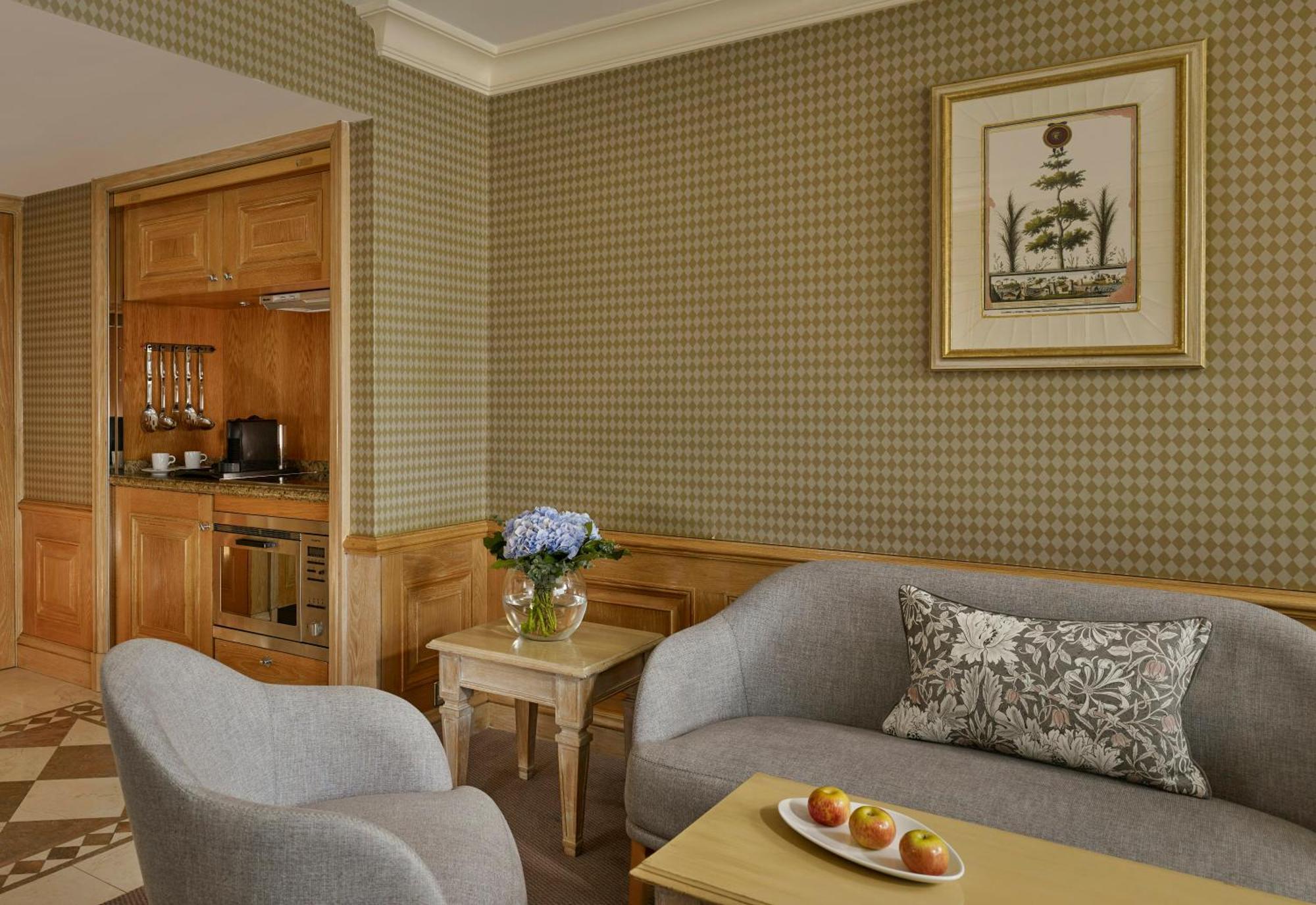 The Tower Hotel, By Thistle London