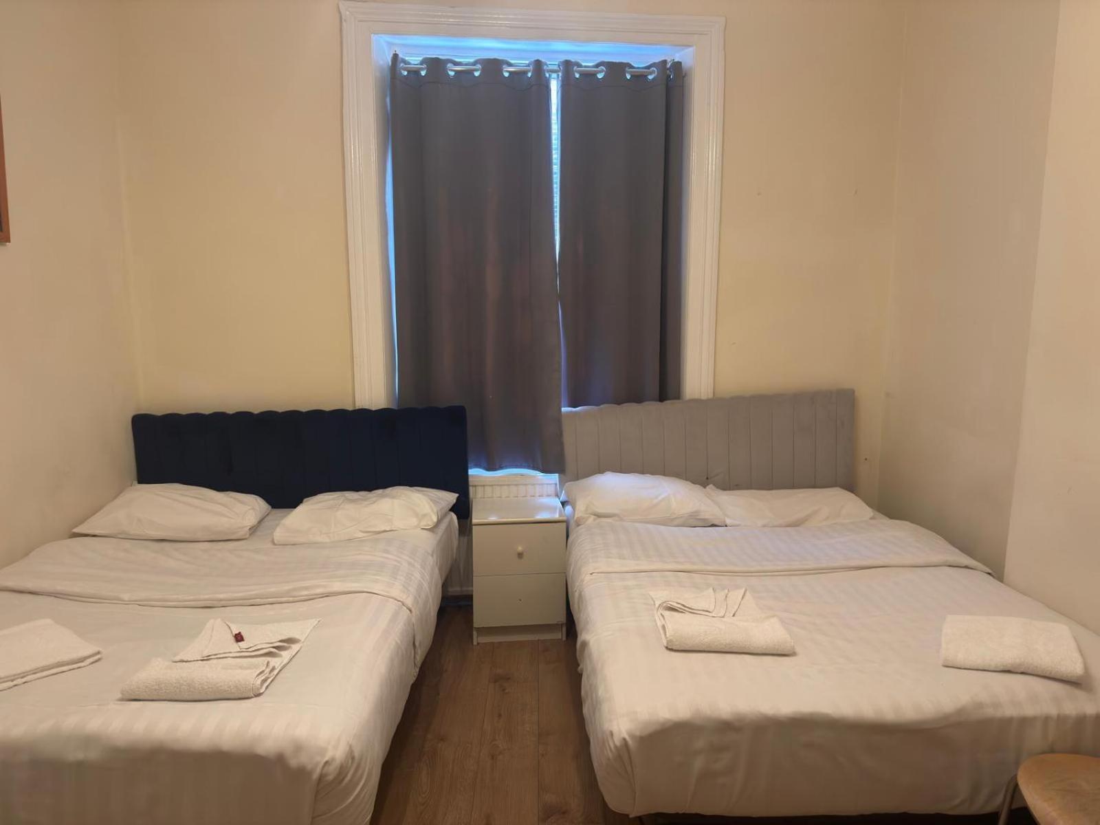 Gasthuis Anwar House 2*