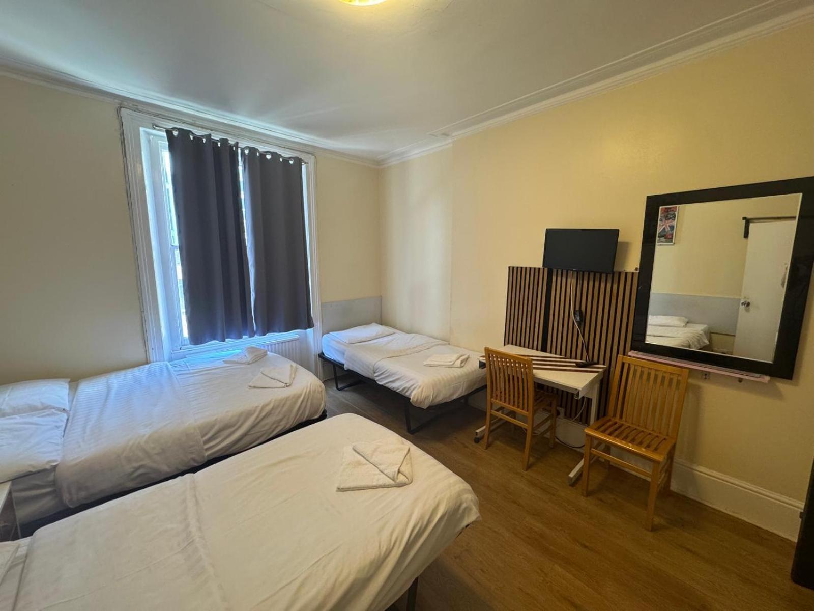 Anwar House Gasthuis 2*