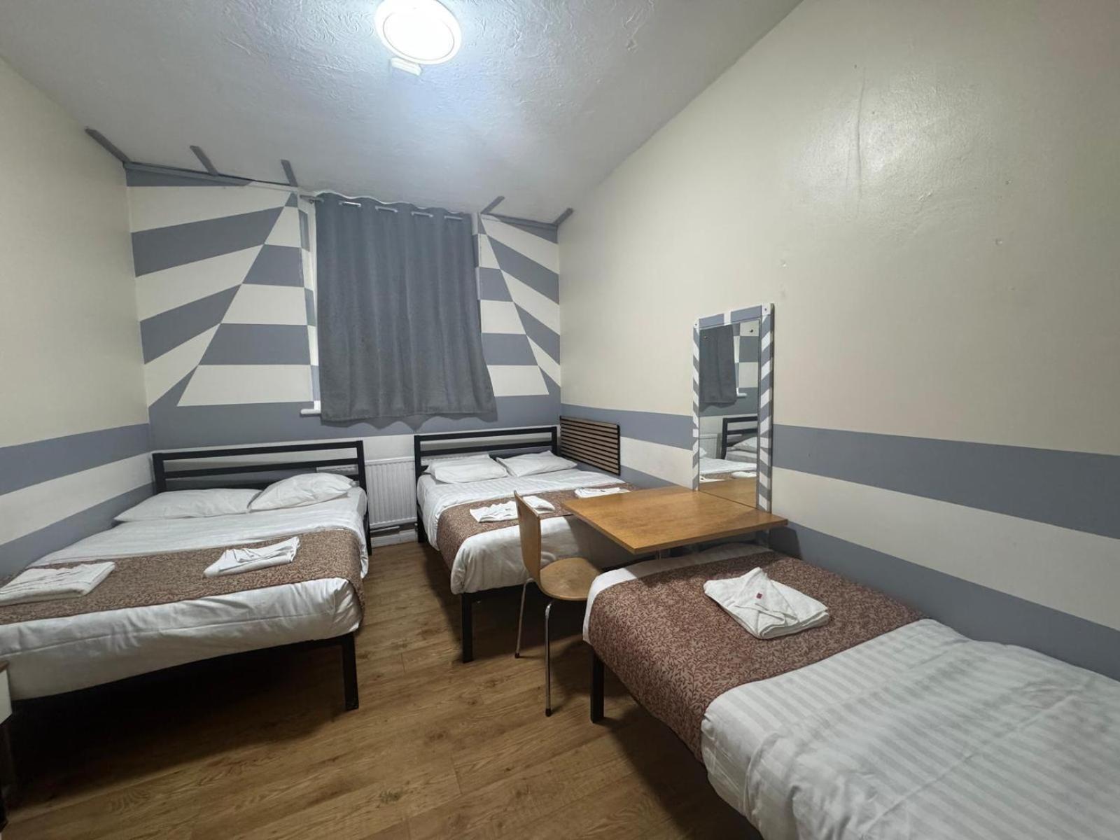 Anwar House Gasthuis 2*