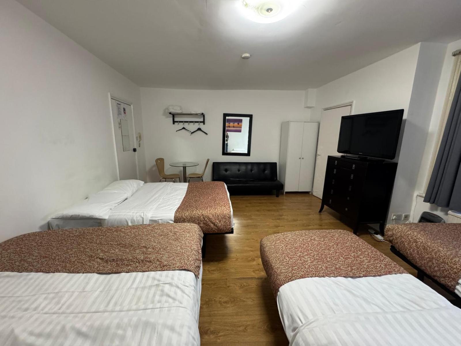 Gasthuis Anwar House 2*