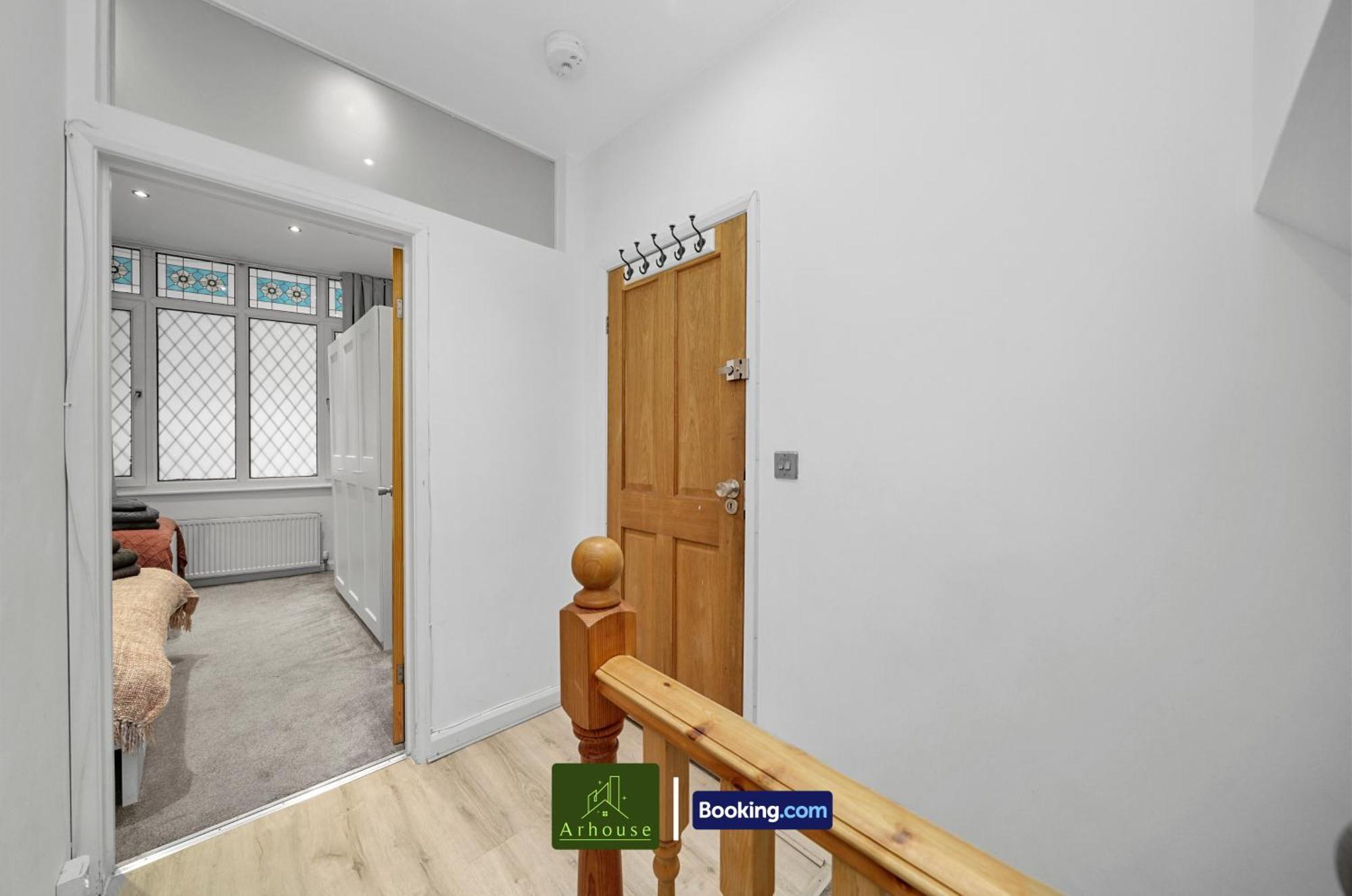 Appartamento Two Bedroom By Arhouse Short Lets & Serviced Clapham With Free Wifi Londra