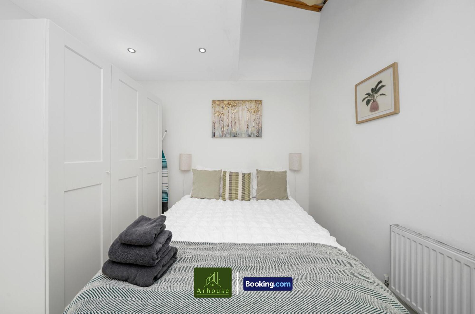 Two Bedroom By Arhouse Short Lets & Serviced Clapham With Free Wifi * Londra