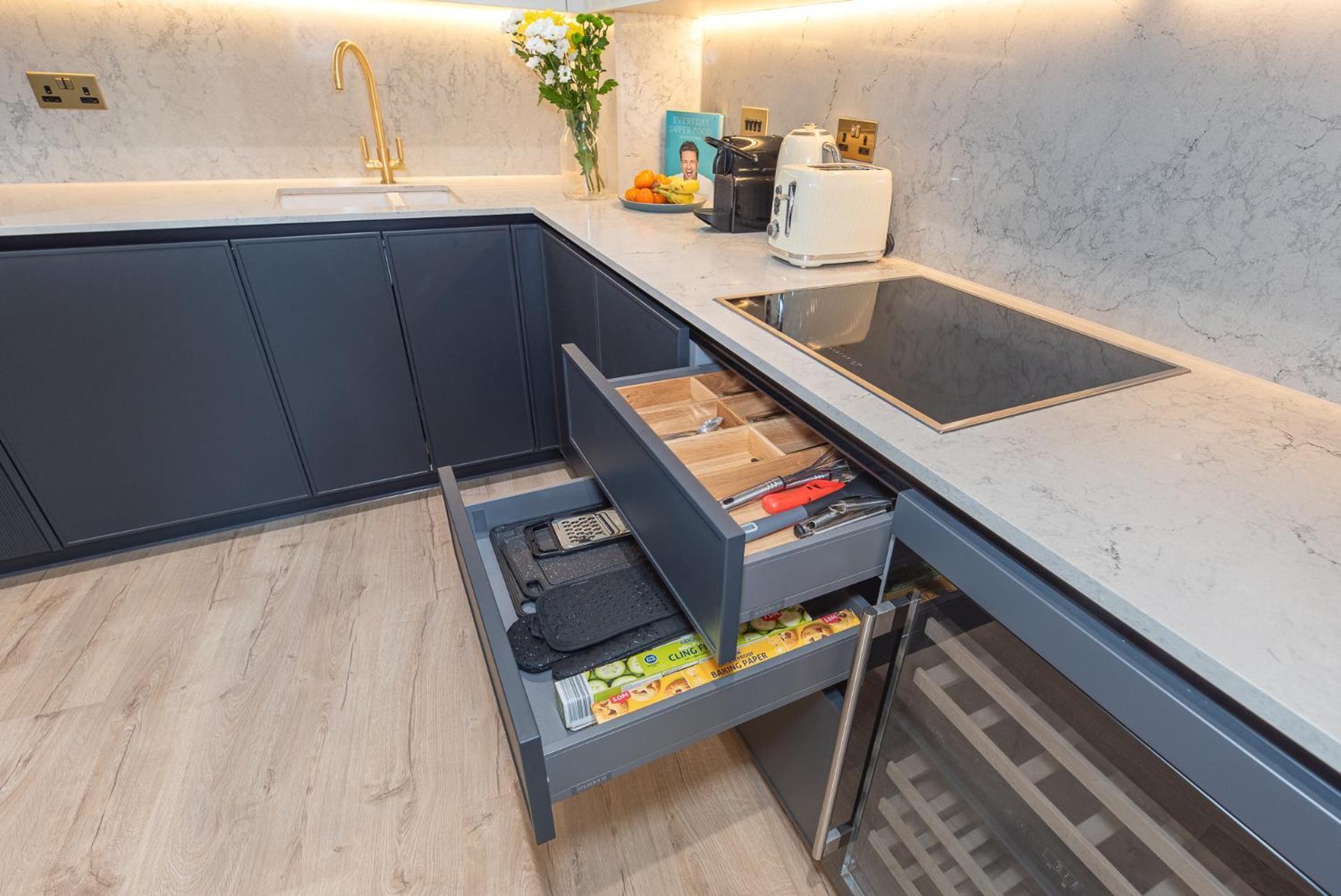 Premium 2-Bedroom Flat With Lift & Private Balcony In Farringdon, London * London