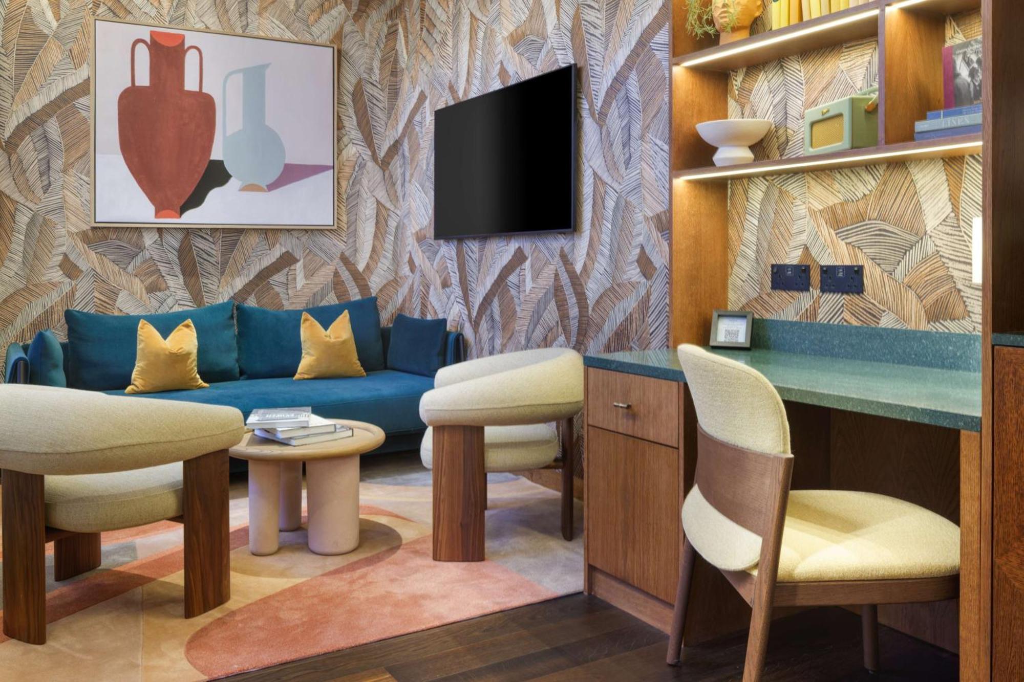 The Trafalgar St. James, Curio Collection By Hilton Hotell London