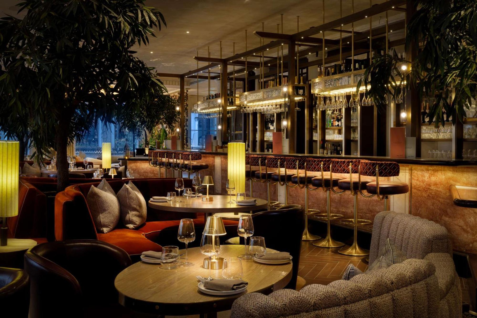 The Trafalgar St. James, Curio Collection By Hilton Hotell