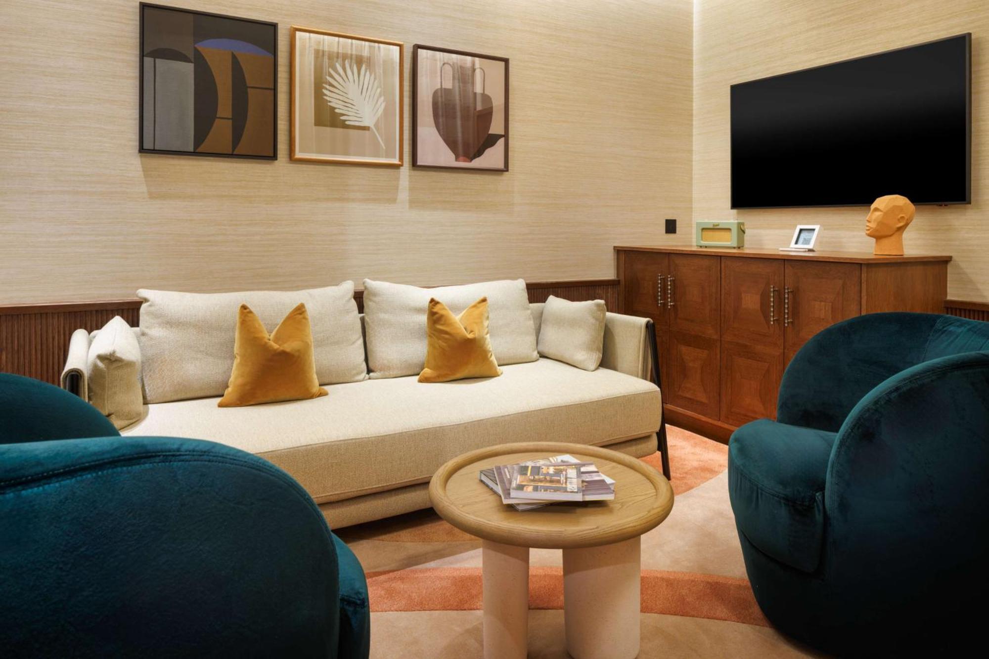 Hotell The Trafalgar St. James, Curio Collection By Hilton 5*