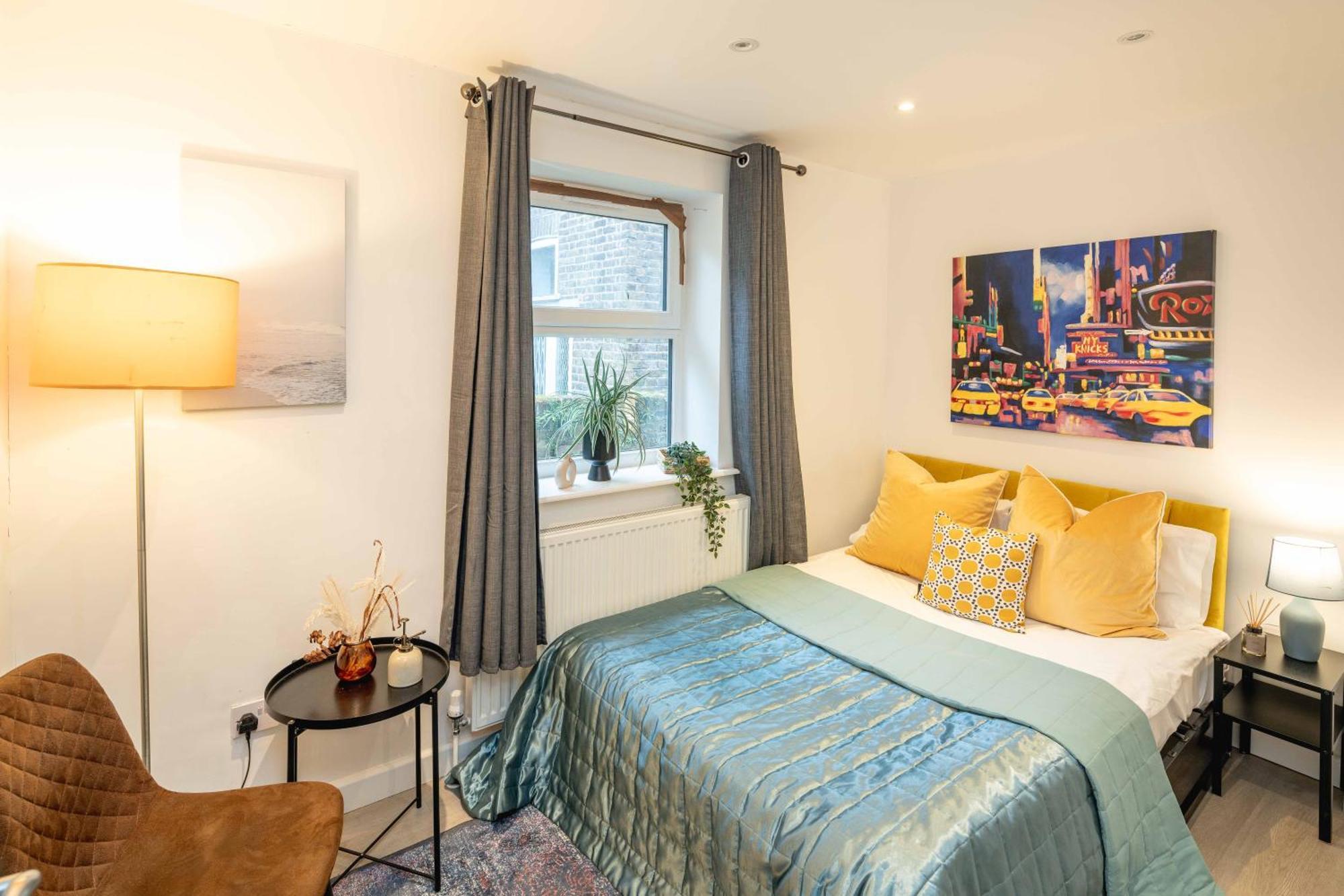 3bedrooms Next To Kilburn And Hampstead Station Leilighet London