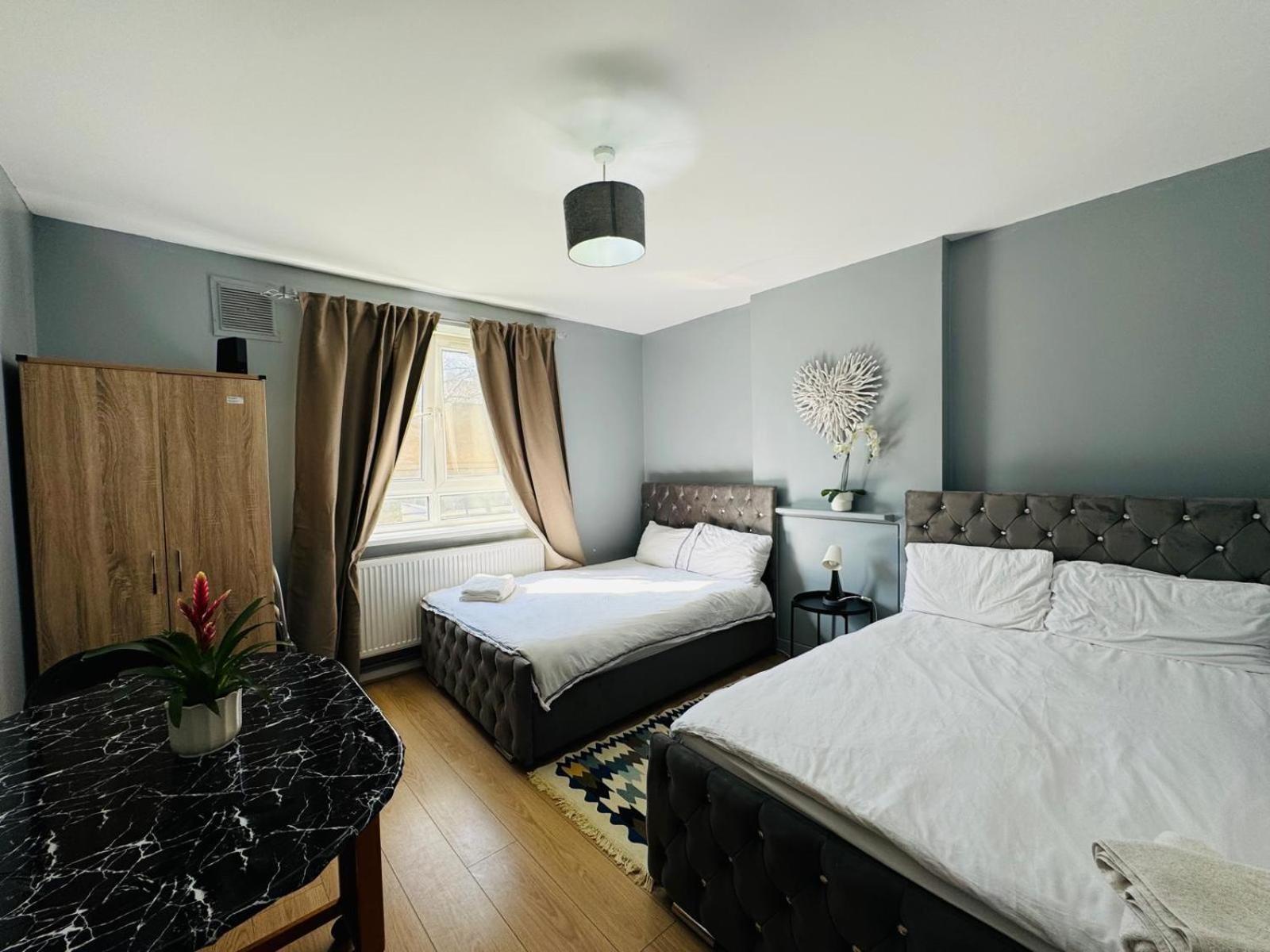 1 Bedroom Flat In Whitechapel, Appartement Londres