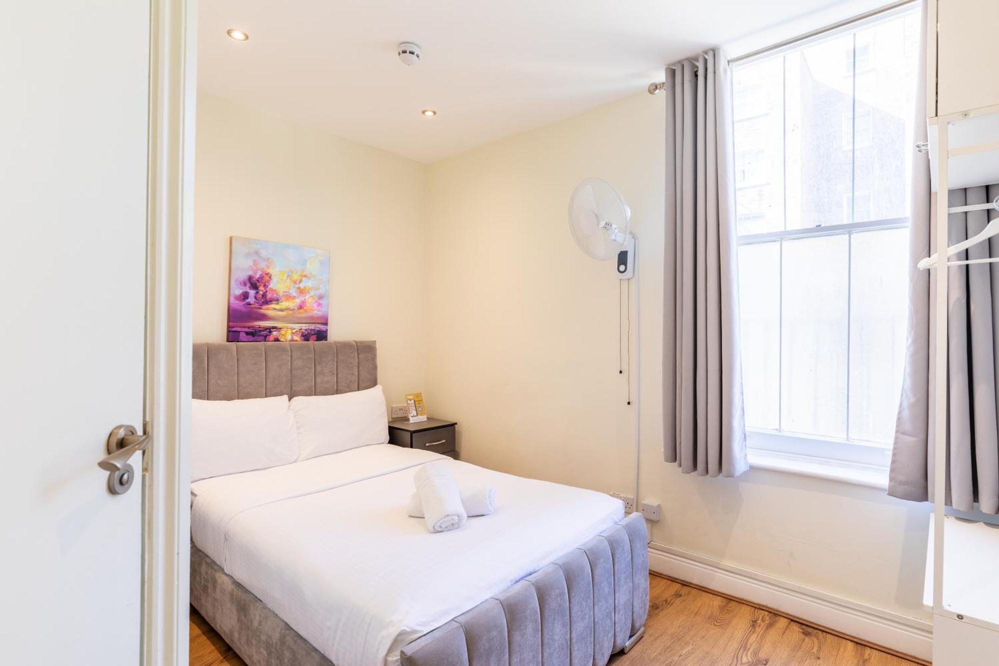 The Chapter - Hyde Park Hotell 2*