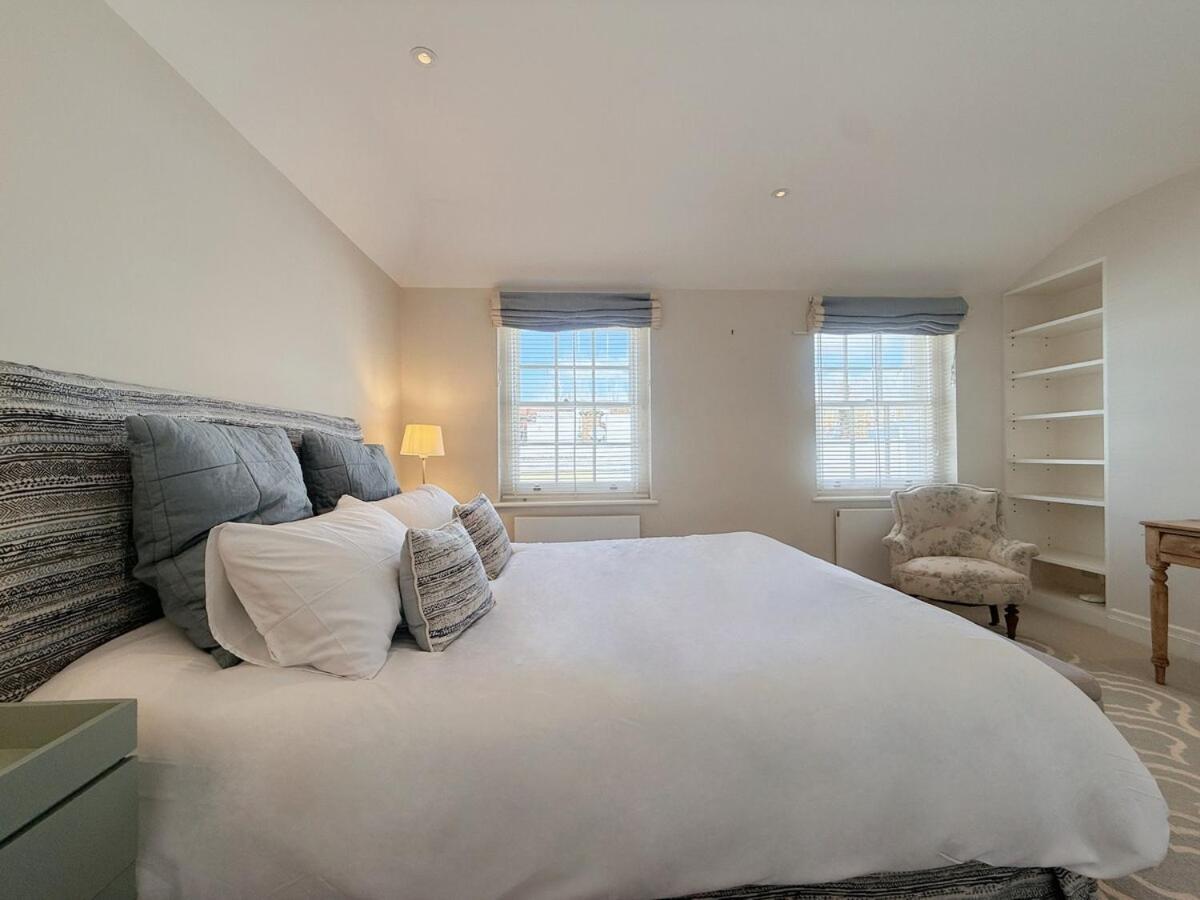 Villa Stylish 3-bedroom Terrace House Near Earls Court Londen