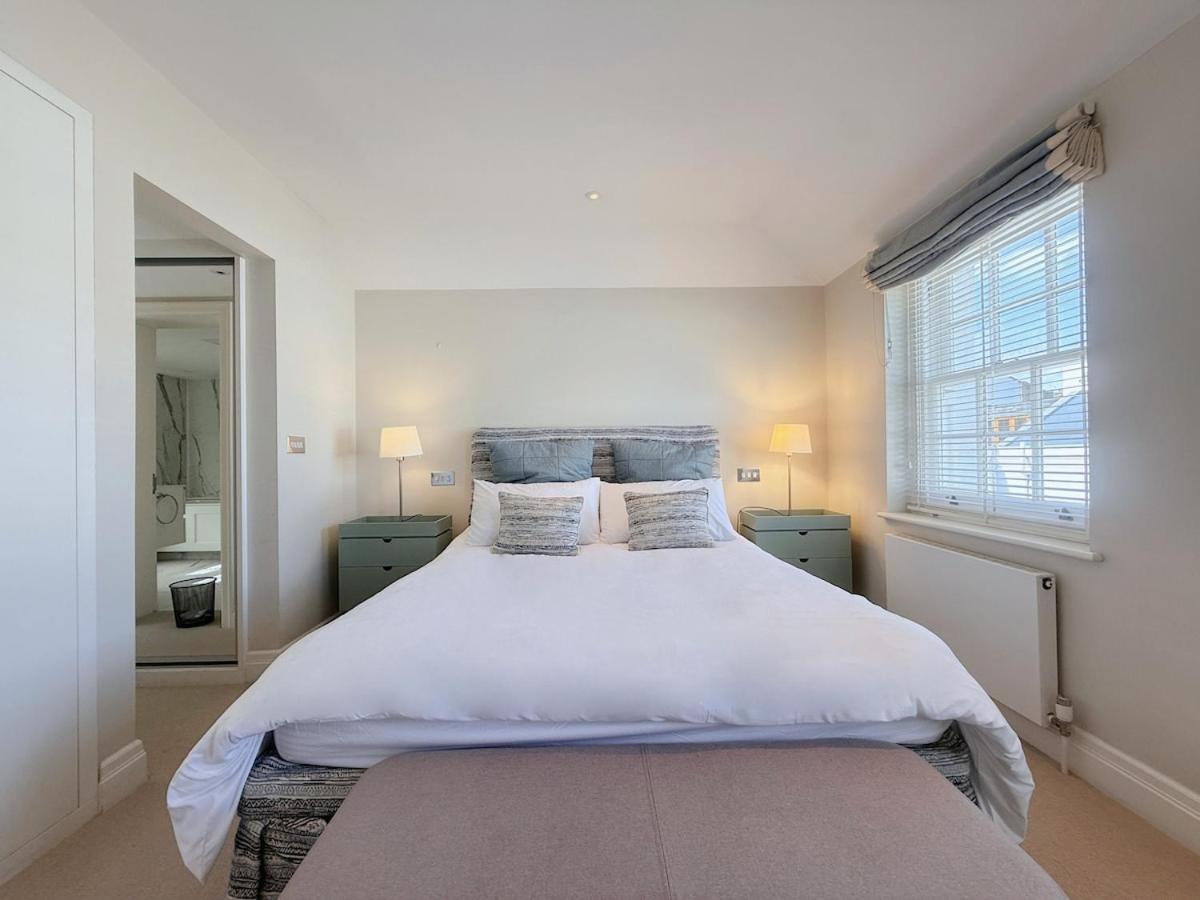 Villa Stylish 3-bedroom Terrace House Near Earls Court Londen