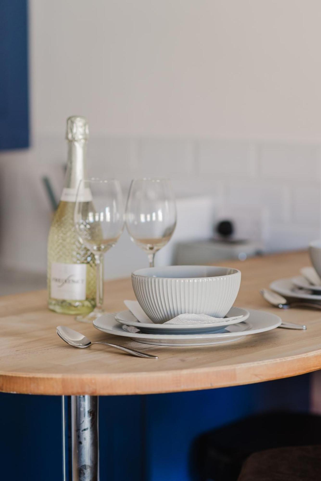 Leilighet Newly Renovated Stylish Urban Modern 2bed 1bath E14 Flat London
