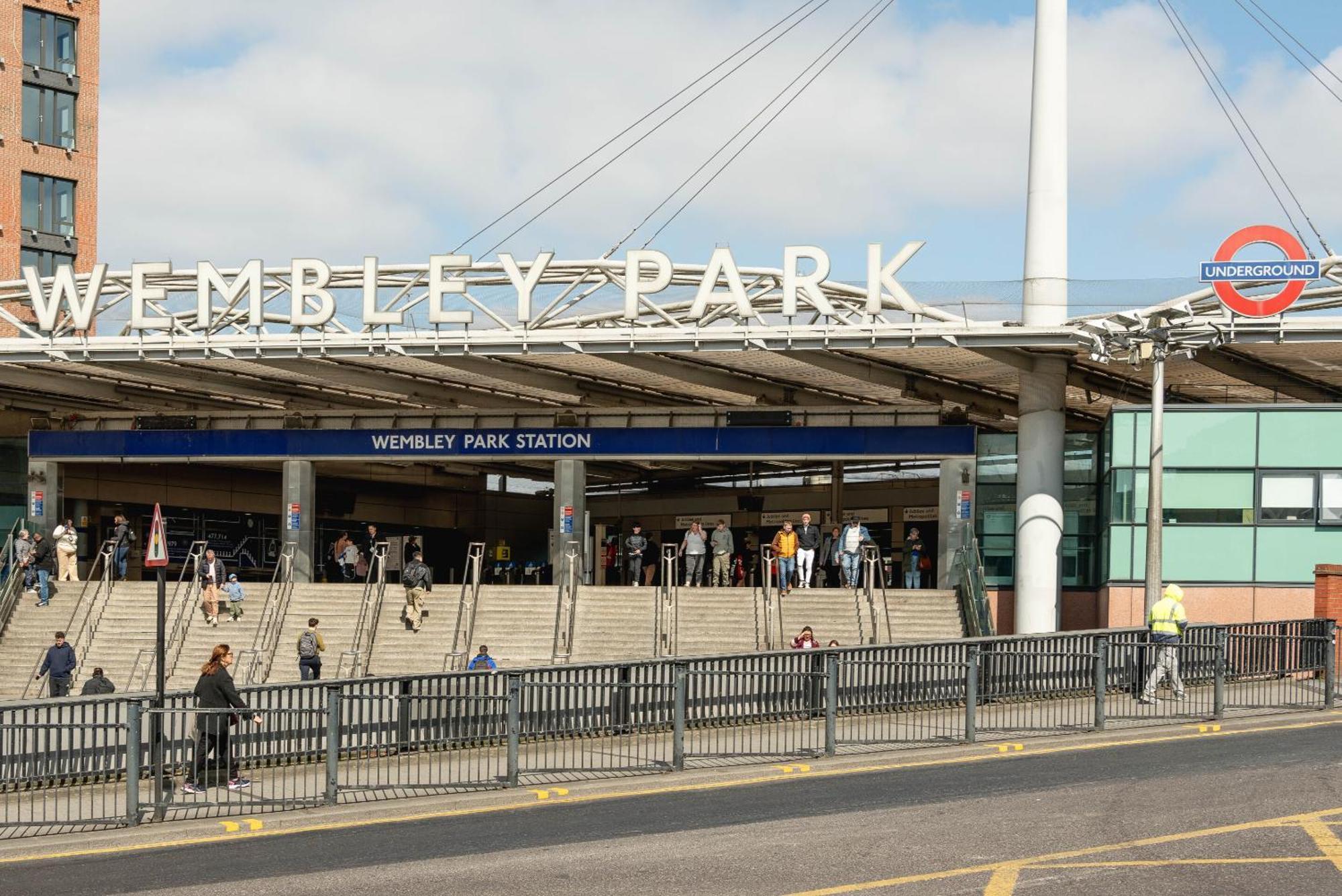 Wembley Stadium By Sleepy Leilighet London