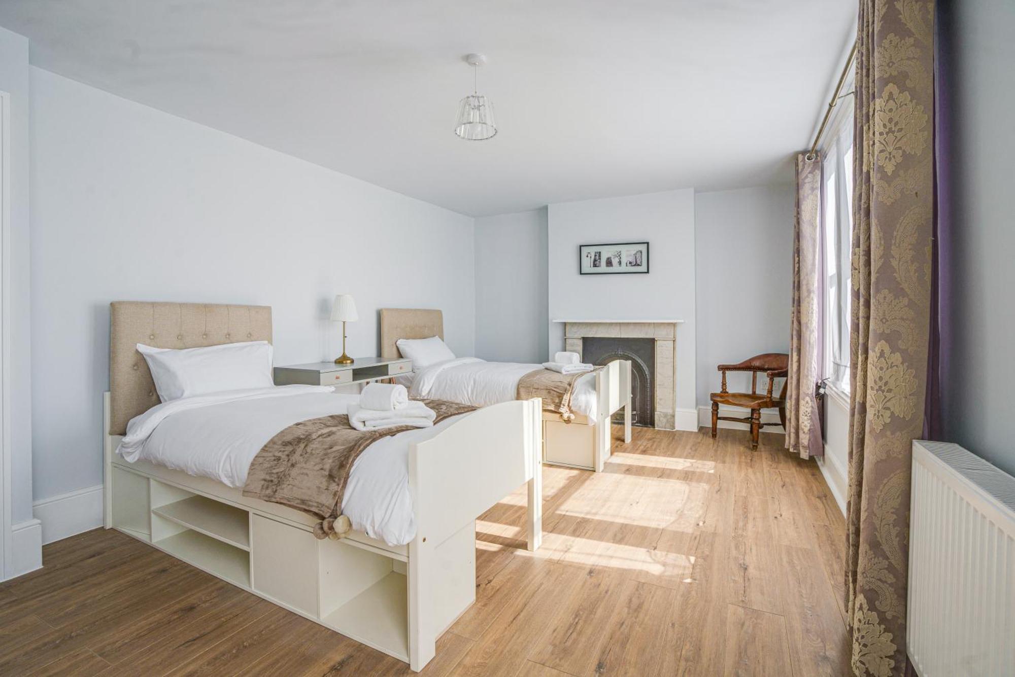 Ferienhaus Spacious 4br Family & Corporate *