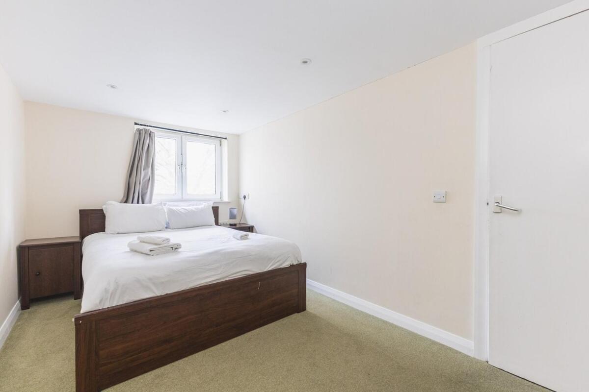 Appartamento Spacious & Trendy 4-Bed Near River Thames Londra