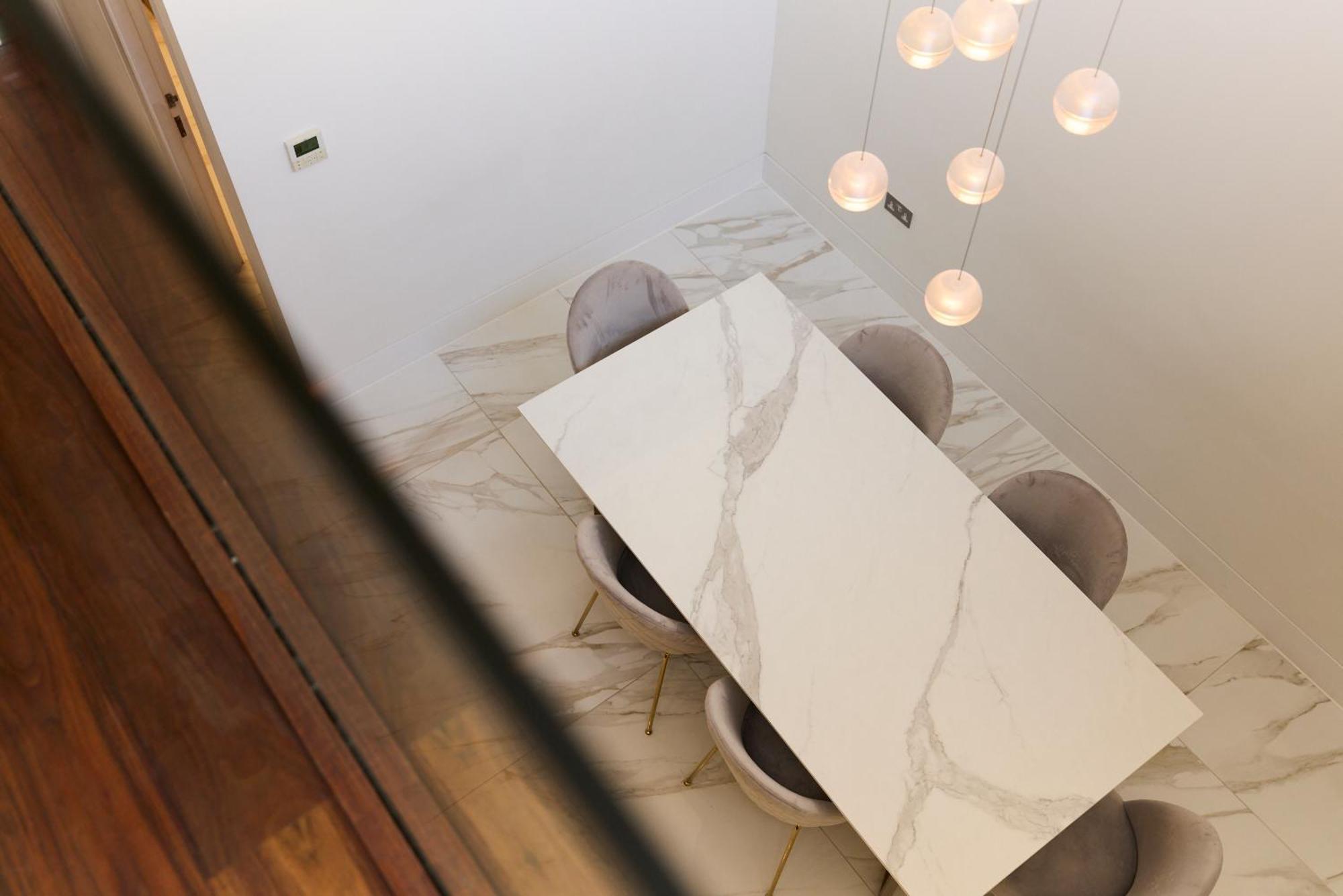 The Radnor Mews - Stylish 3bdr Mews House Apartment London
