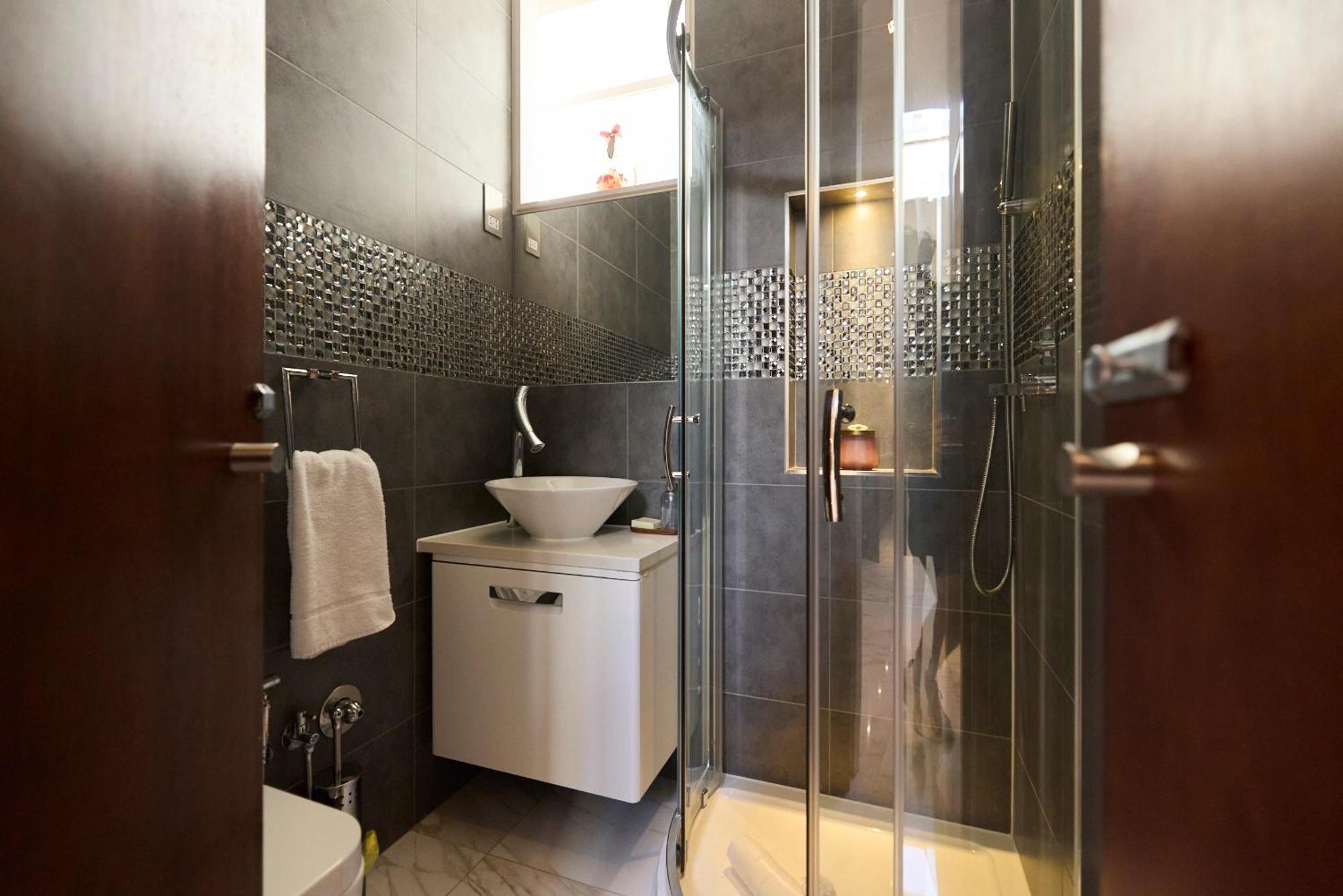 The Radnor Mews - Stylish 3bdr Mews House Apartment *