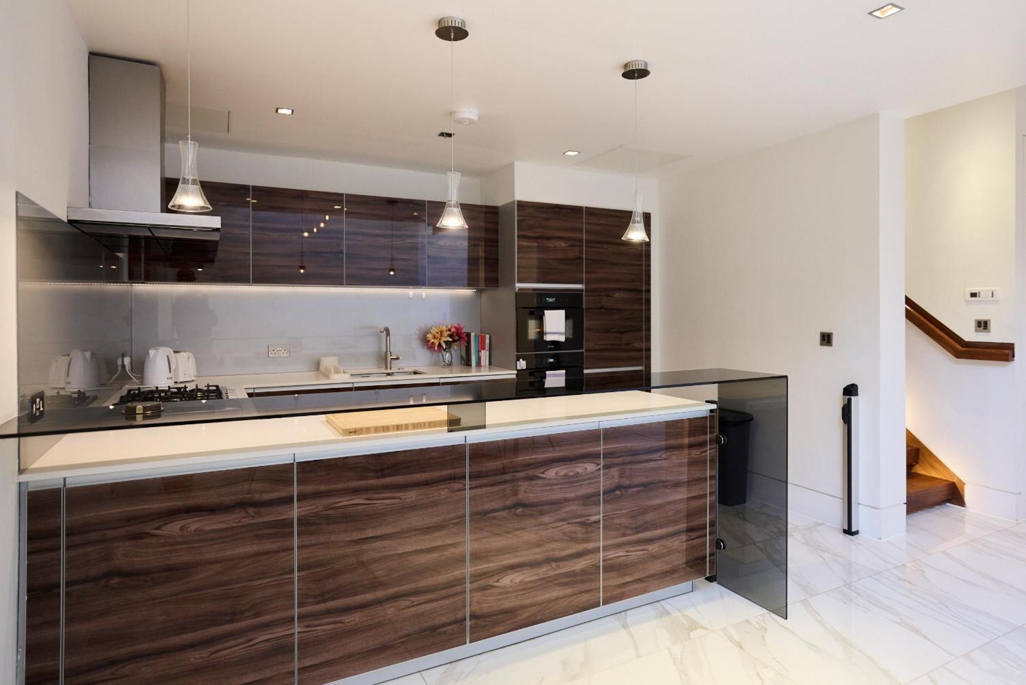 The Radnor Mews - Stylish 3bdr Mews House * London