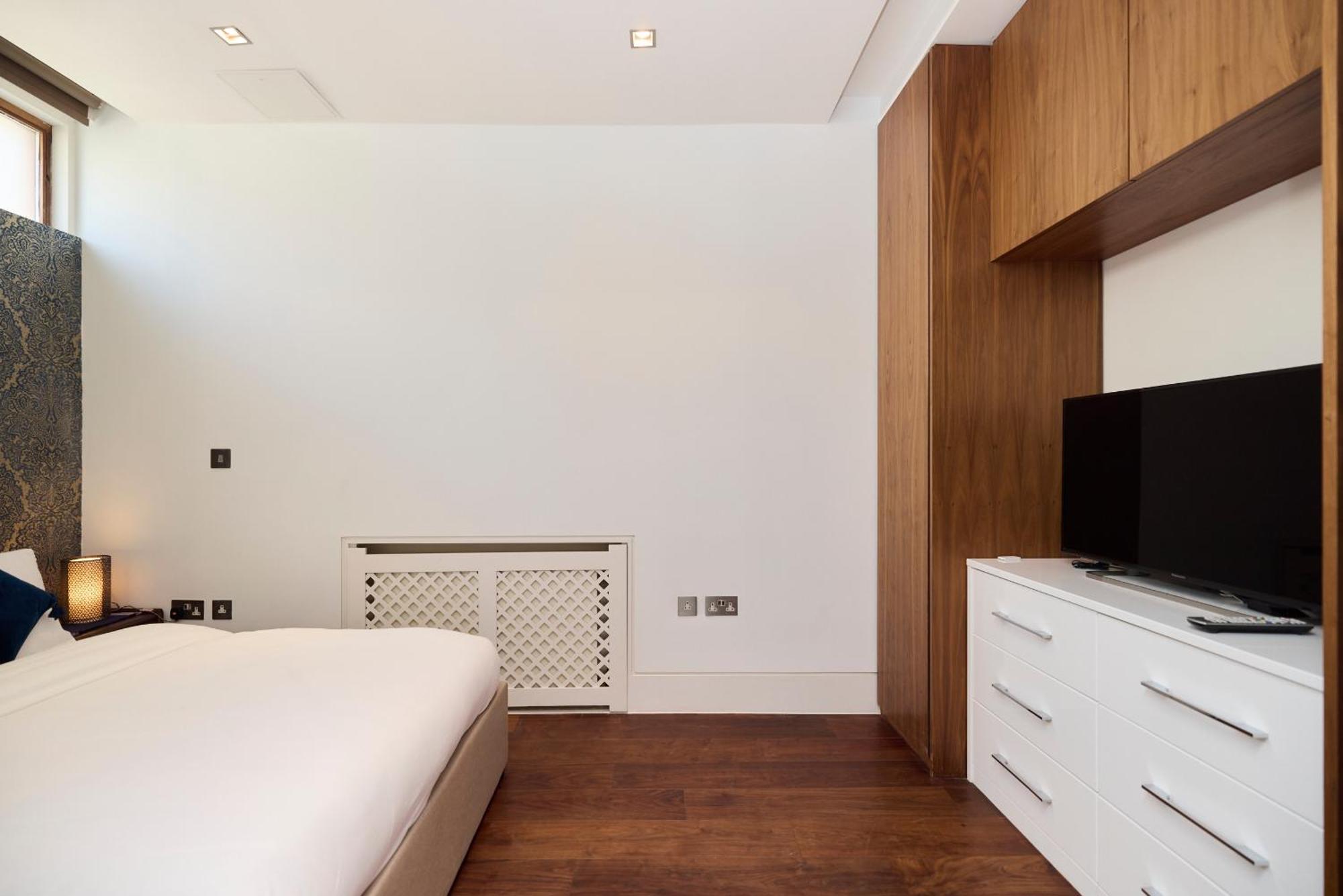 The Radnor Mews - Stylish 3bdr Mews House