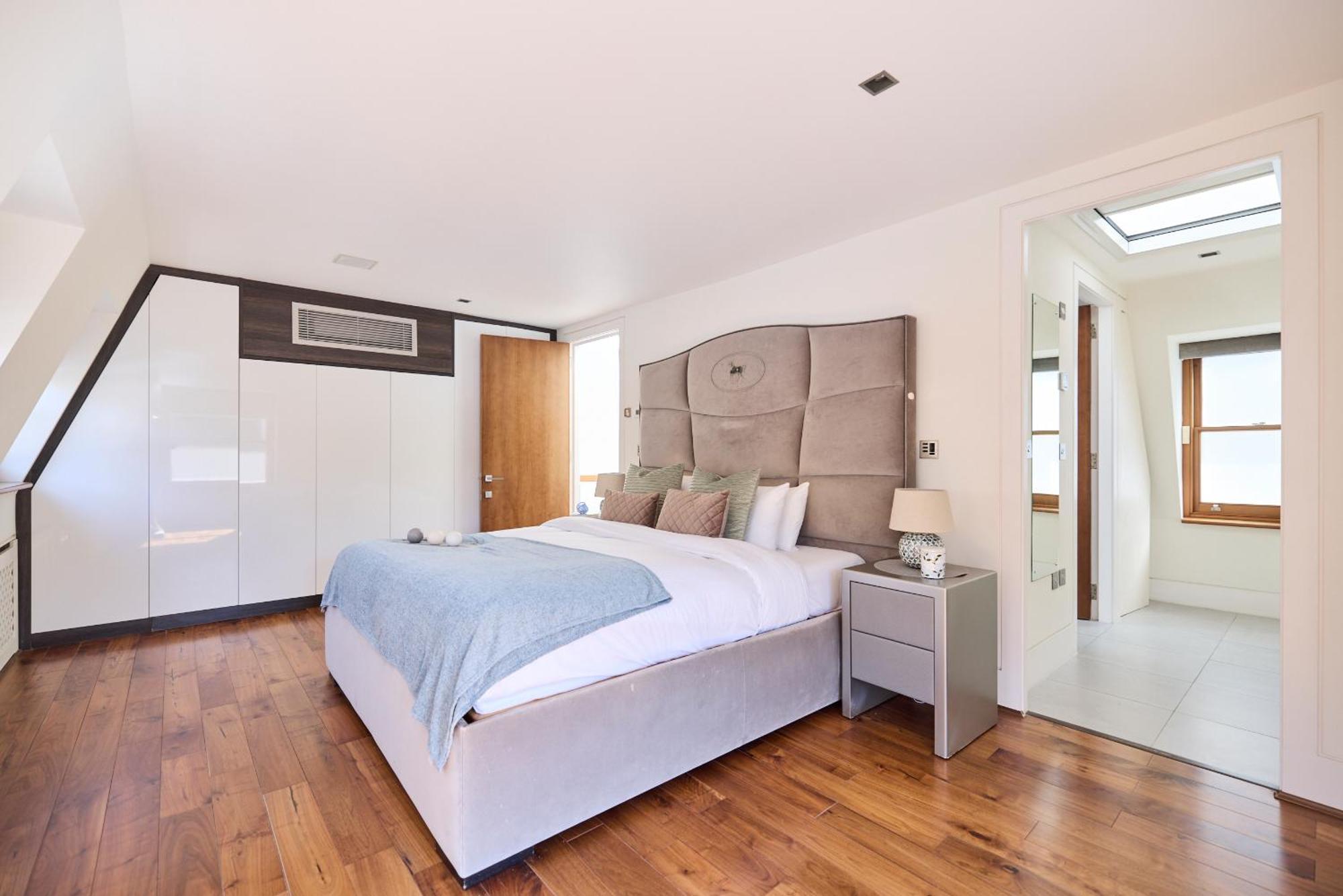 Apartment The Radnor Mews - Stylish 3bdr Mews House *