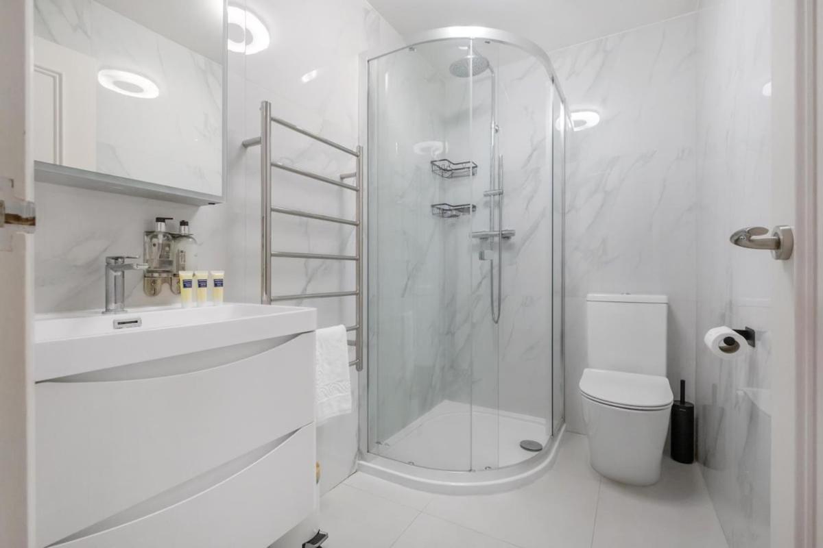 Apartment W2 Stylish And London
