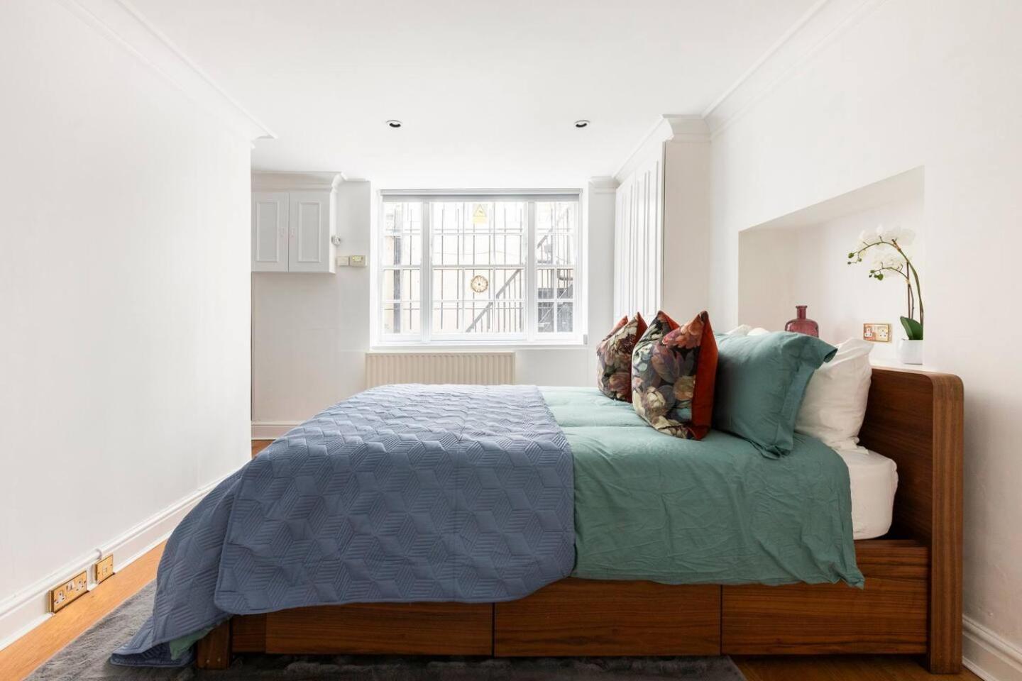 Spacious And Private By Royal Palace Appartamento Londra