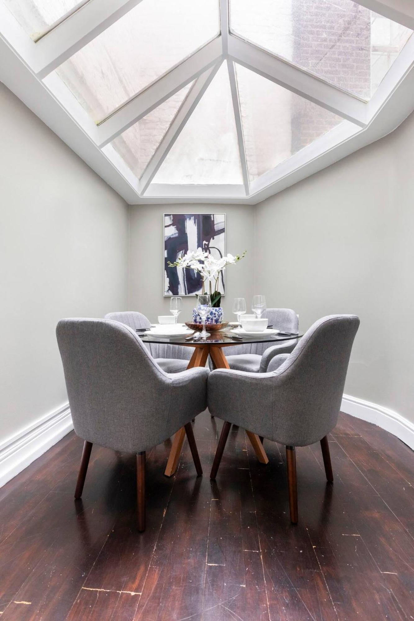 Appartamento Spacious And Private By Royal Palace Londra