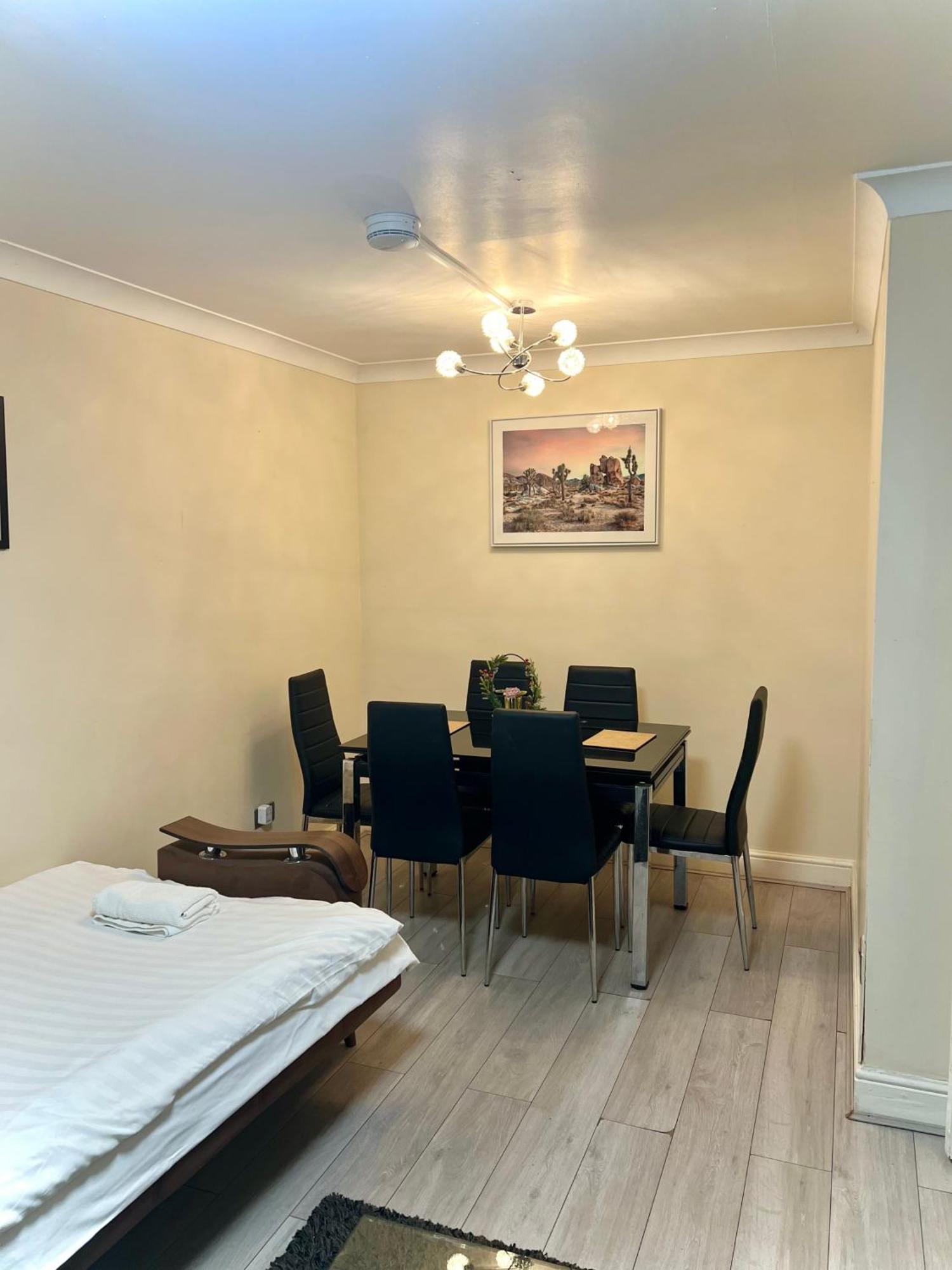 Feriehus Cosy Retreat Near Tower Bridge *