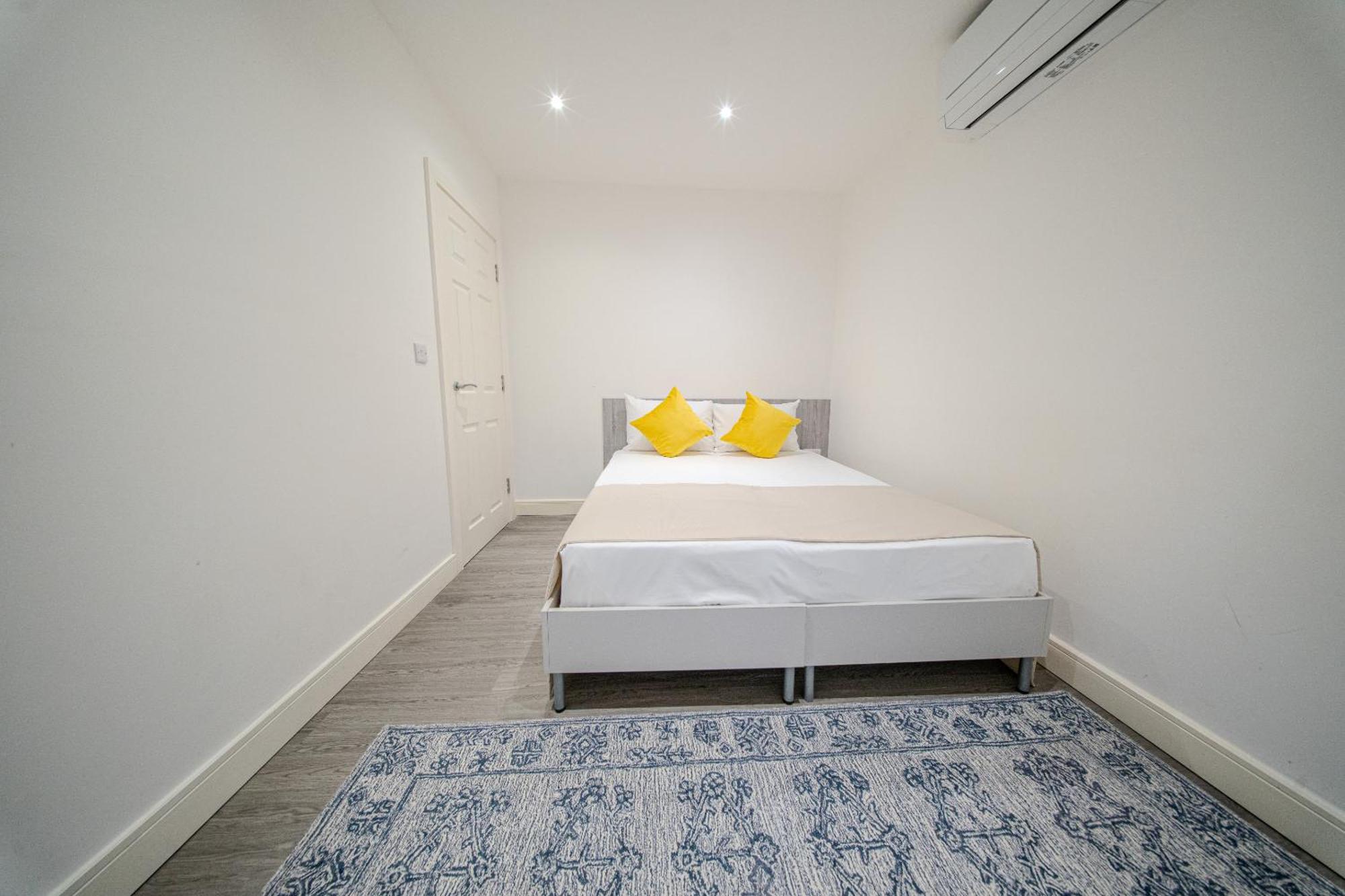 Hotell Luxury Ilford