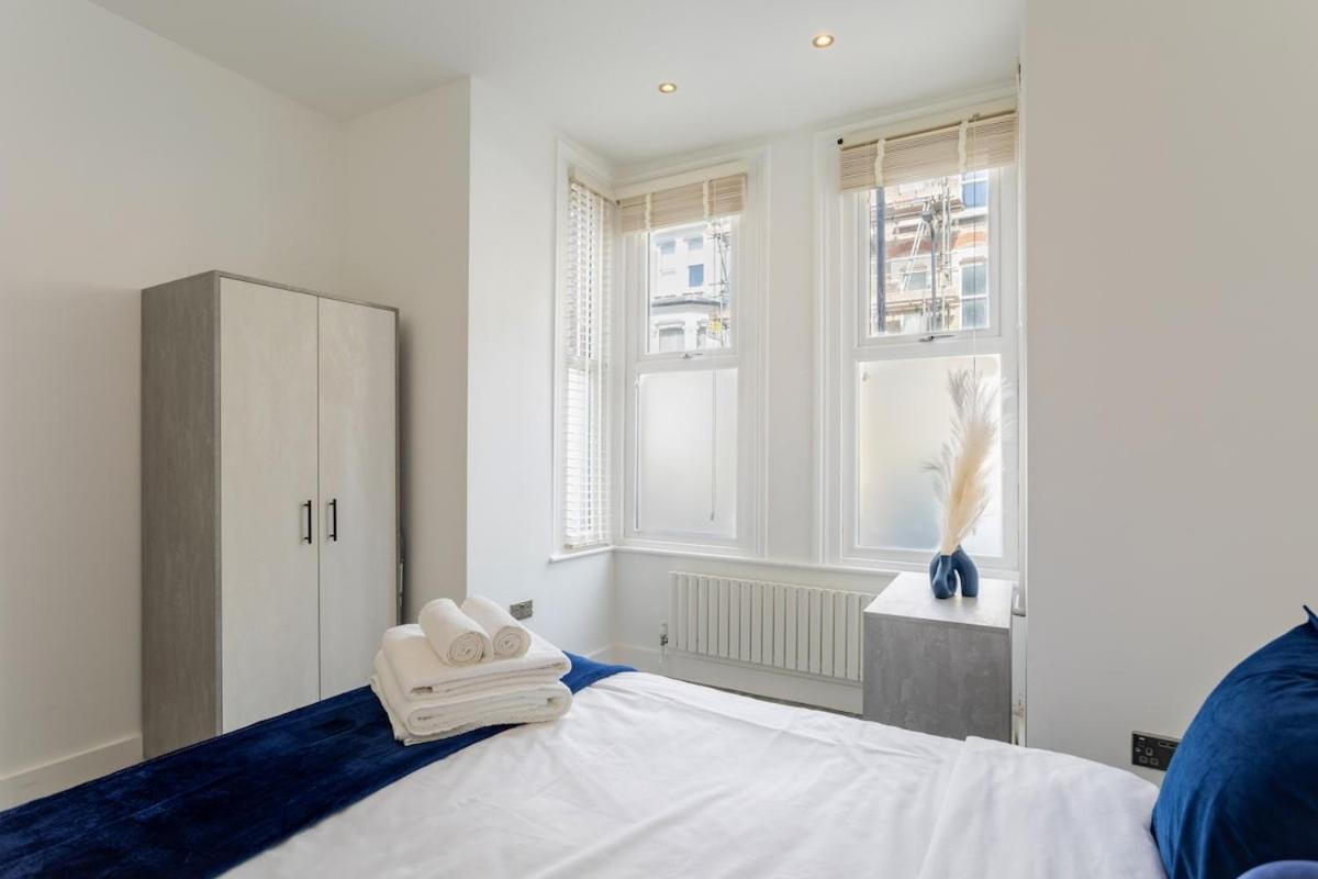 Stylish 2-bed Flat In The Heart Of West Hampstead Apartment